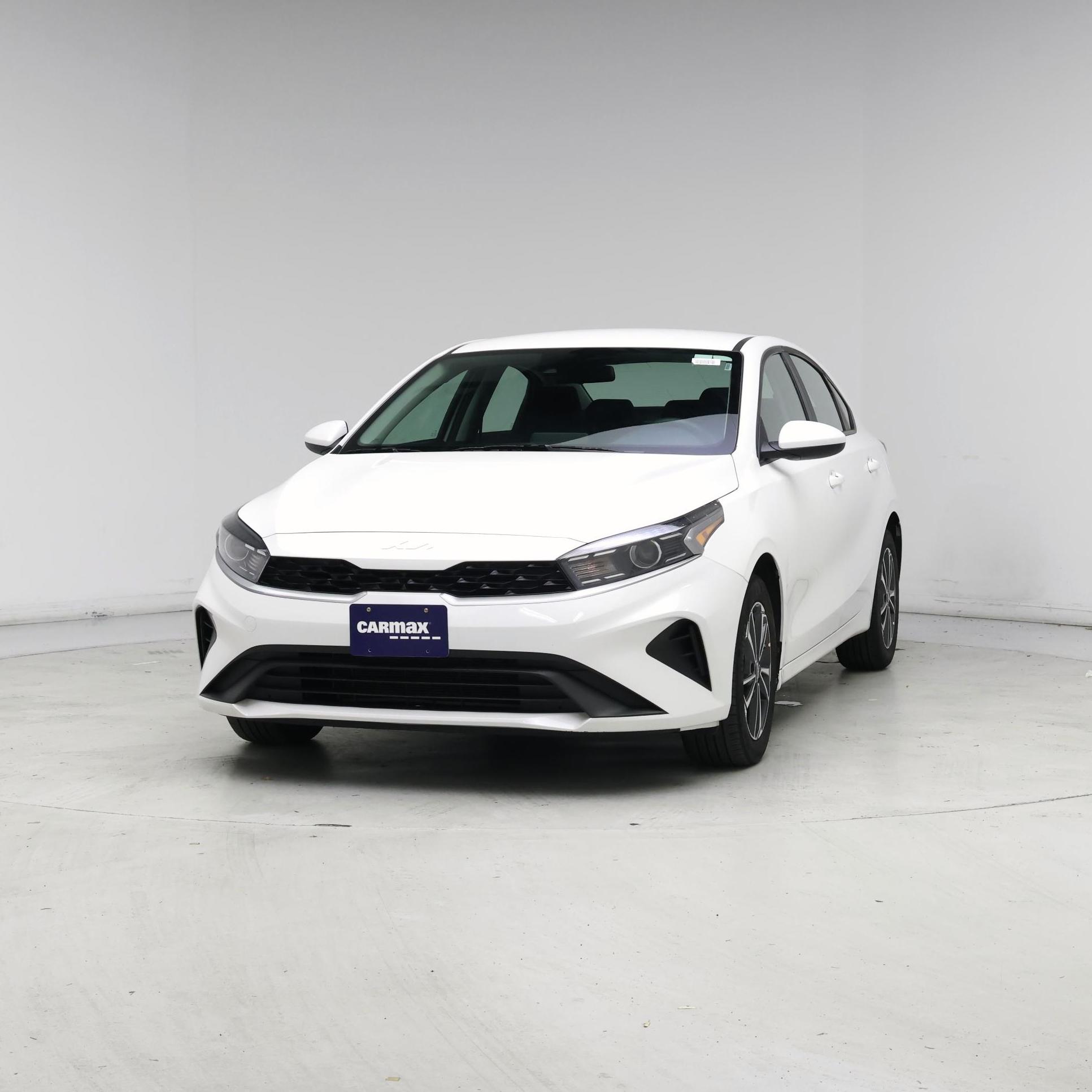 Thumbnail: 2024 Kia Forte - 4