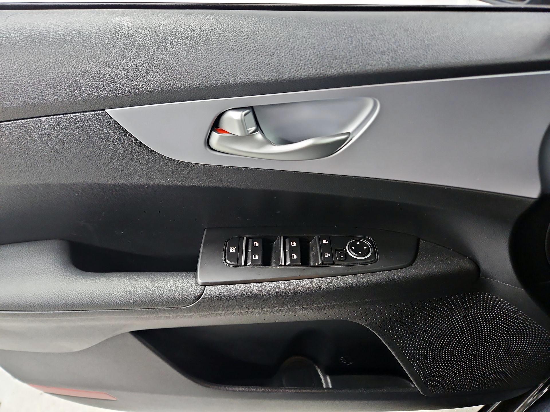 Thumbnail: 2024 Kia Forte - 12