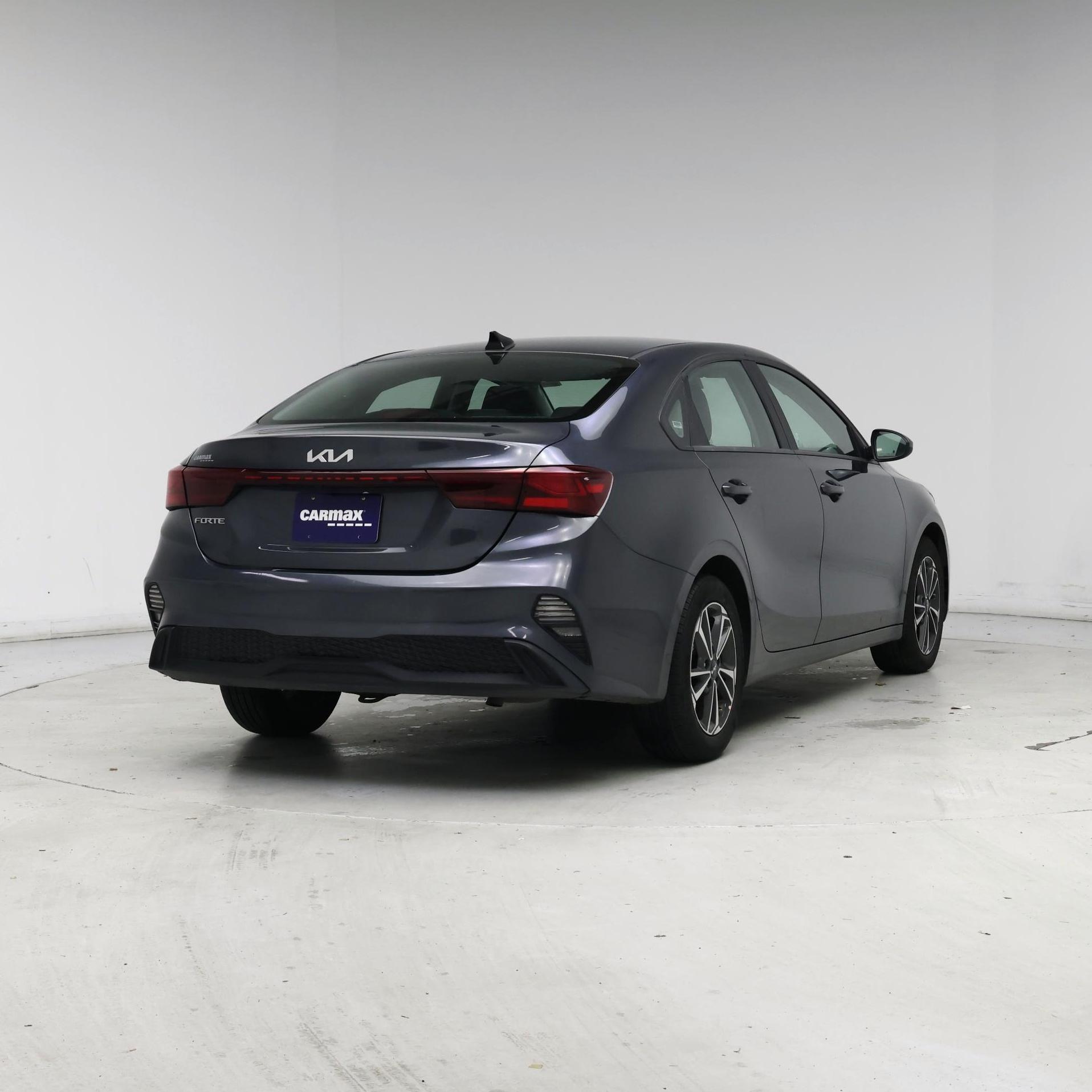 Thumbnail: 2024 Kia Forte - 8