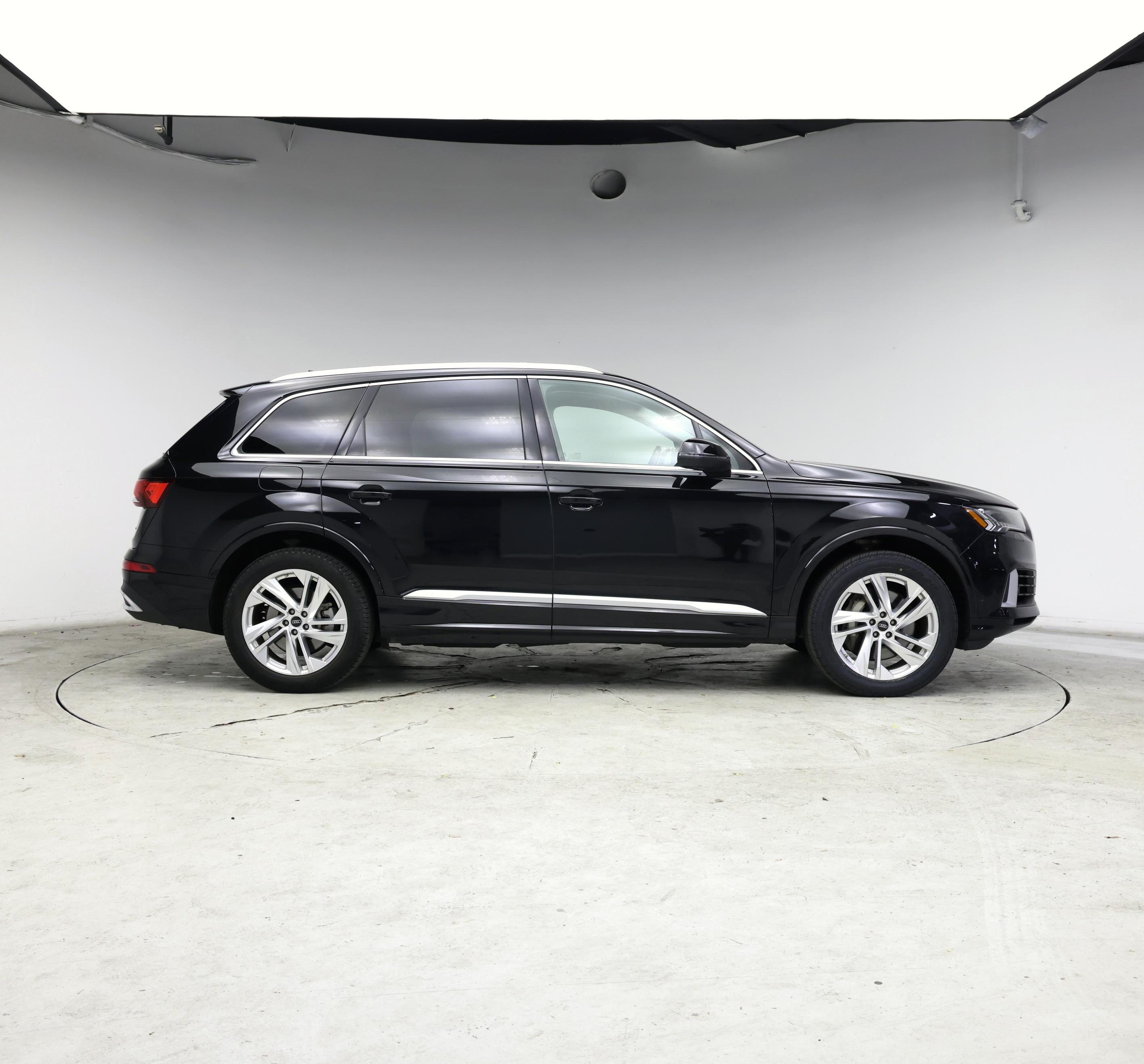 Thumbnail: 2024 Audi Q7 - 7