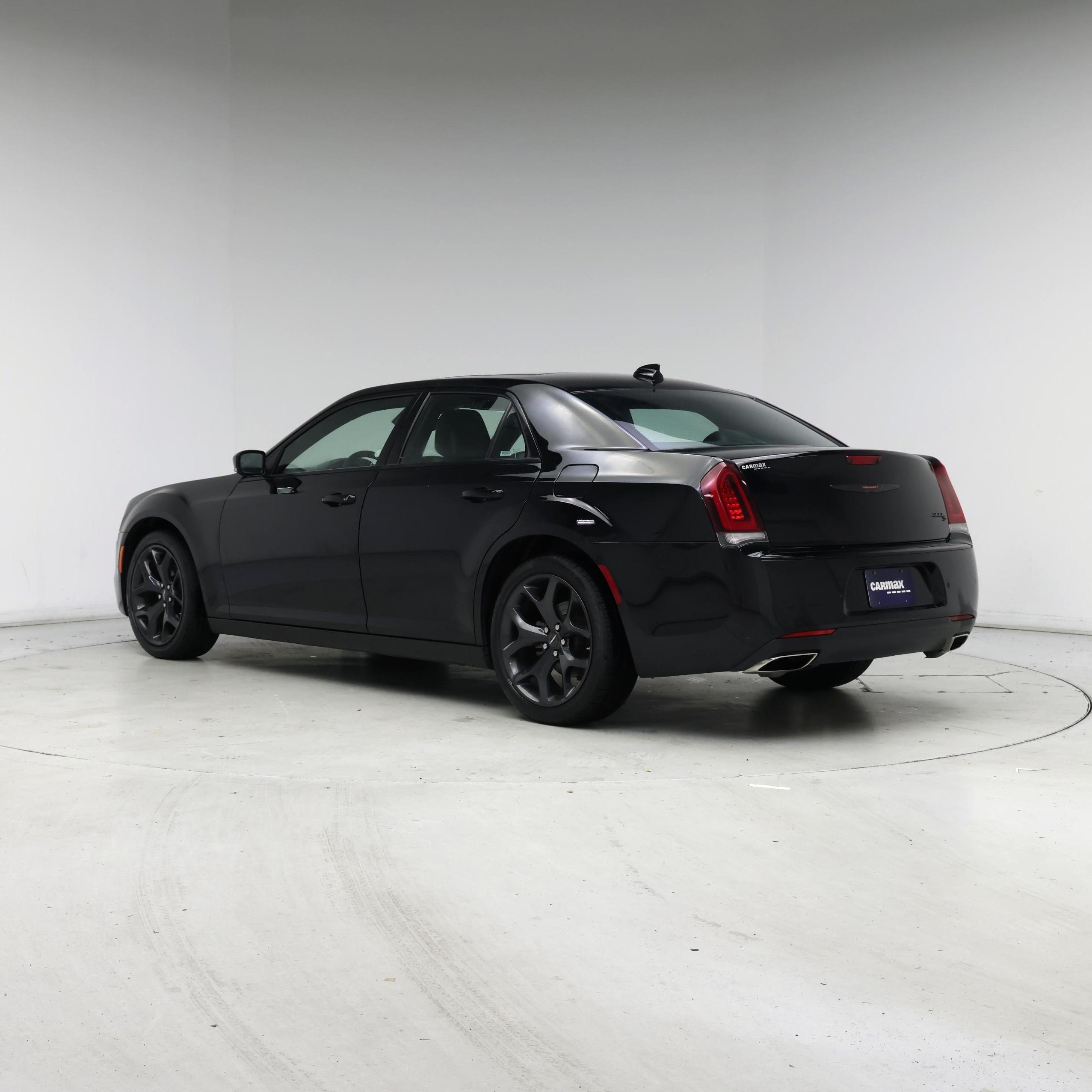 Thumbnail: 2023 Chrysler 300 - 2