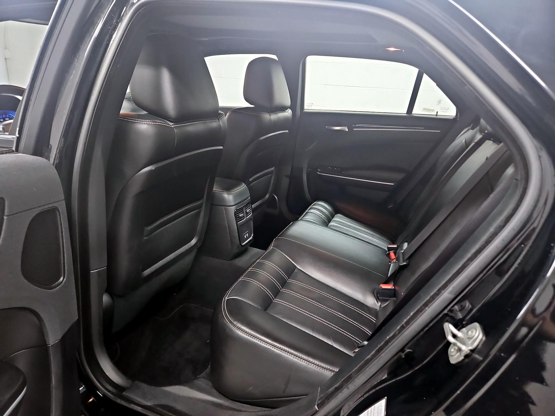 Thumbnail: 2023 Chrysler 300 - 20