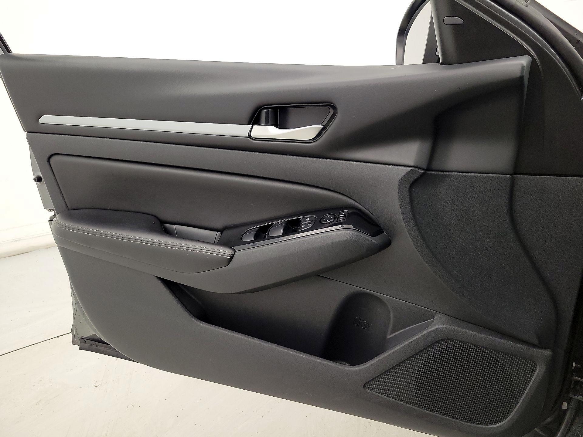 Thumbnail: 2023 Nissan Altima - 12