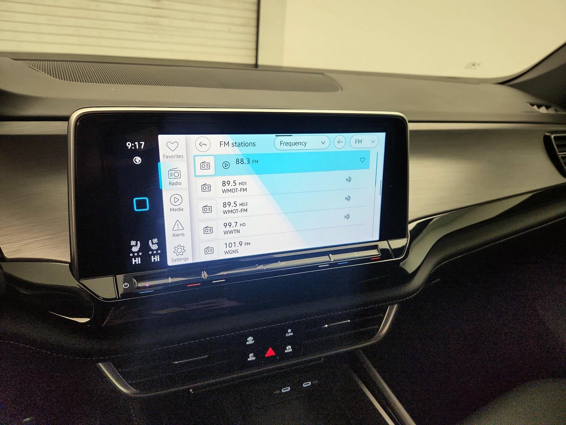 Thumbnail: 2025 Volkswagen Atlas - 15