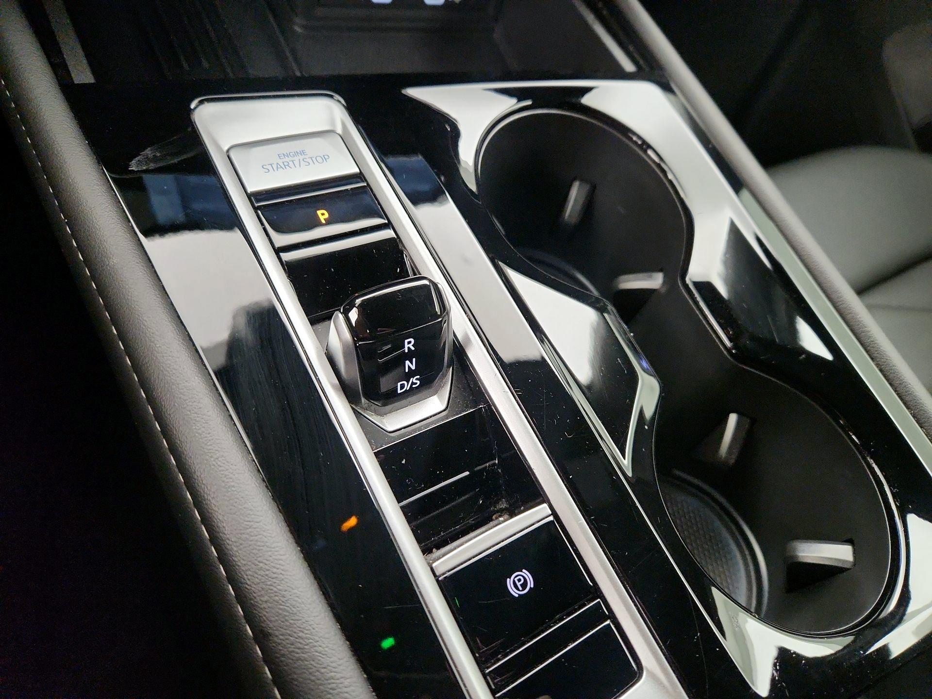 Thumbnail: 2025 Volkswagen Atlas - 17