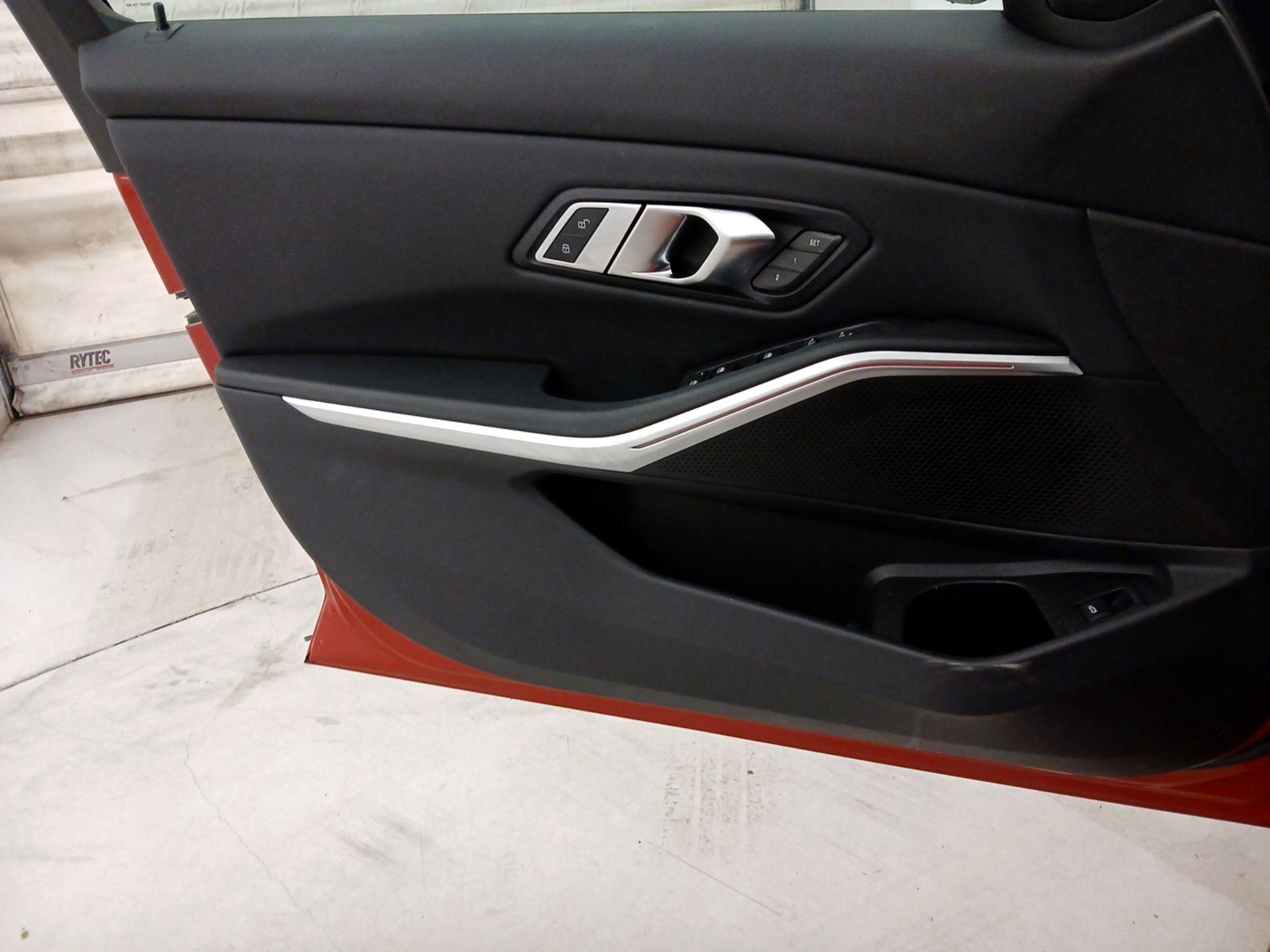 Thumbnail: 2023 BMW 3 Series - 12