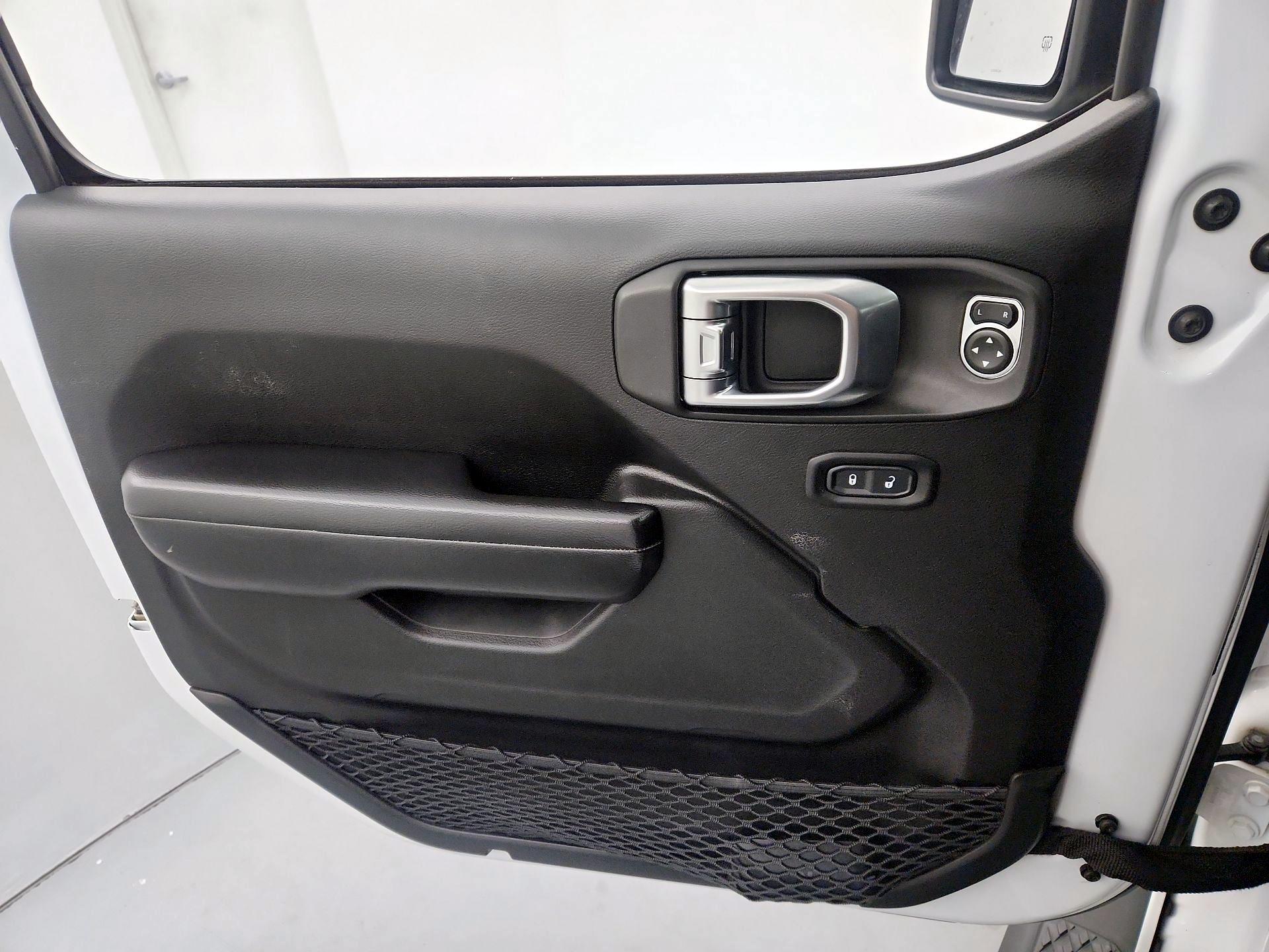 Thumbnail: 2020 Jeep Gladiator - 12