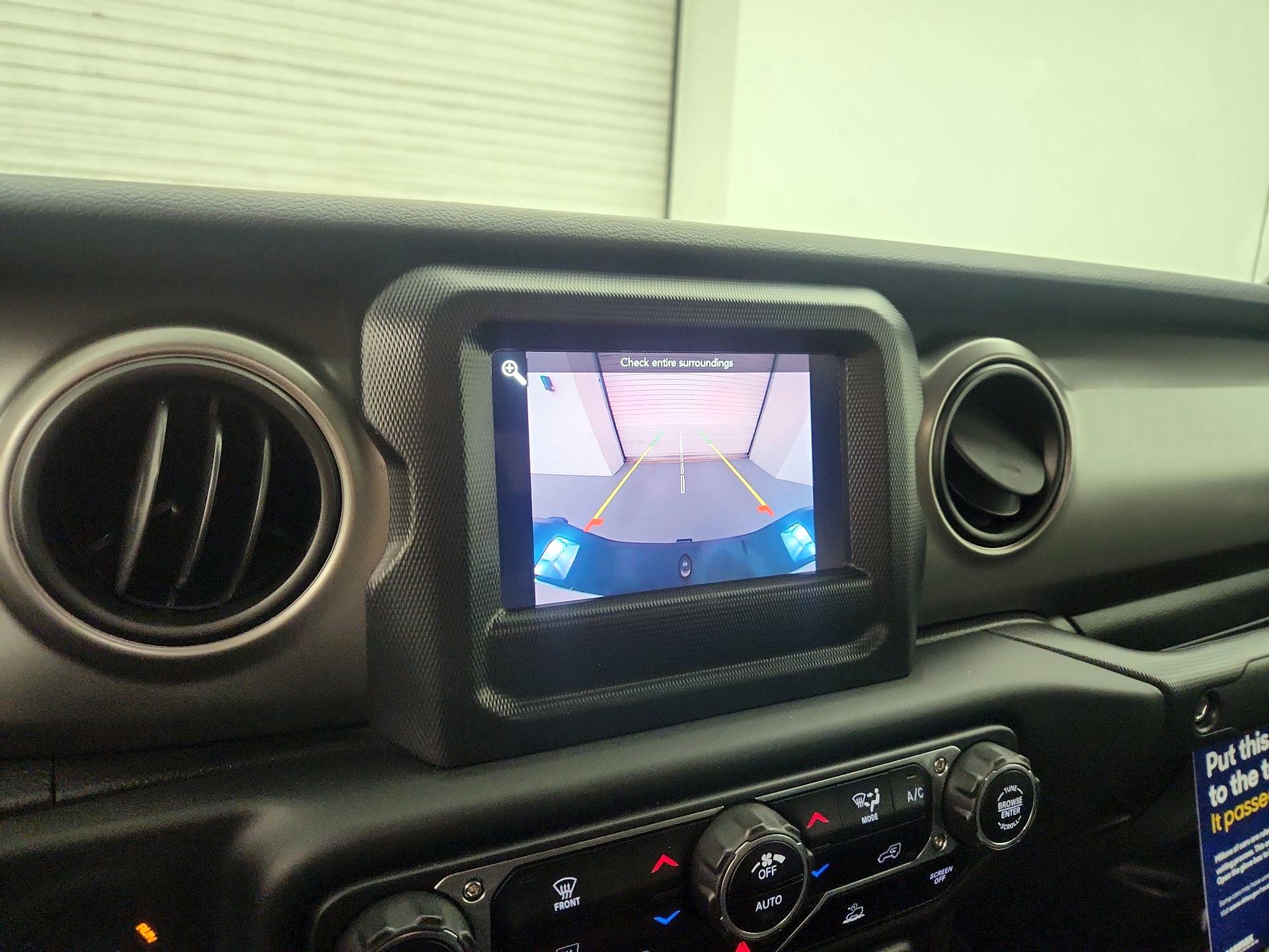 Thumbnail: 2020 Jeep Gladiator - 14