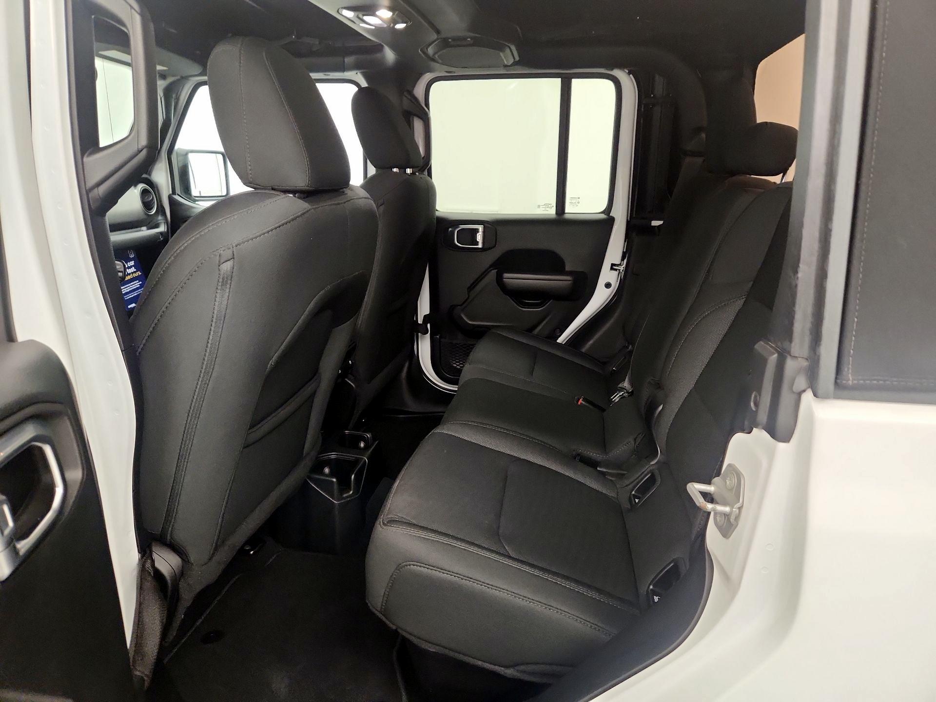 Thumbnail: 2020 Jeep Gladiator - 19