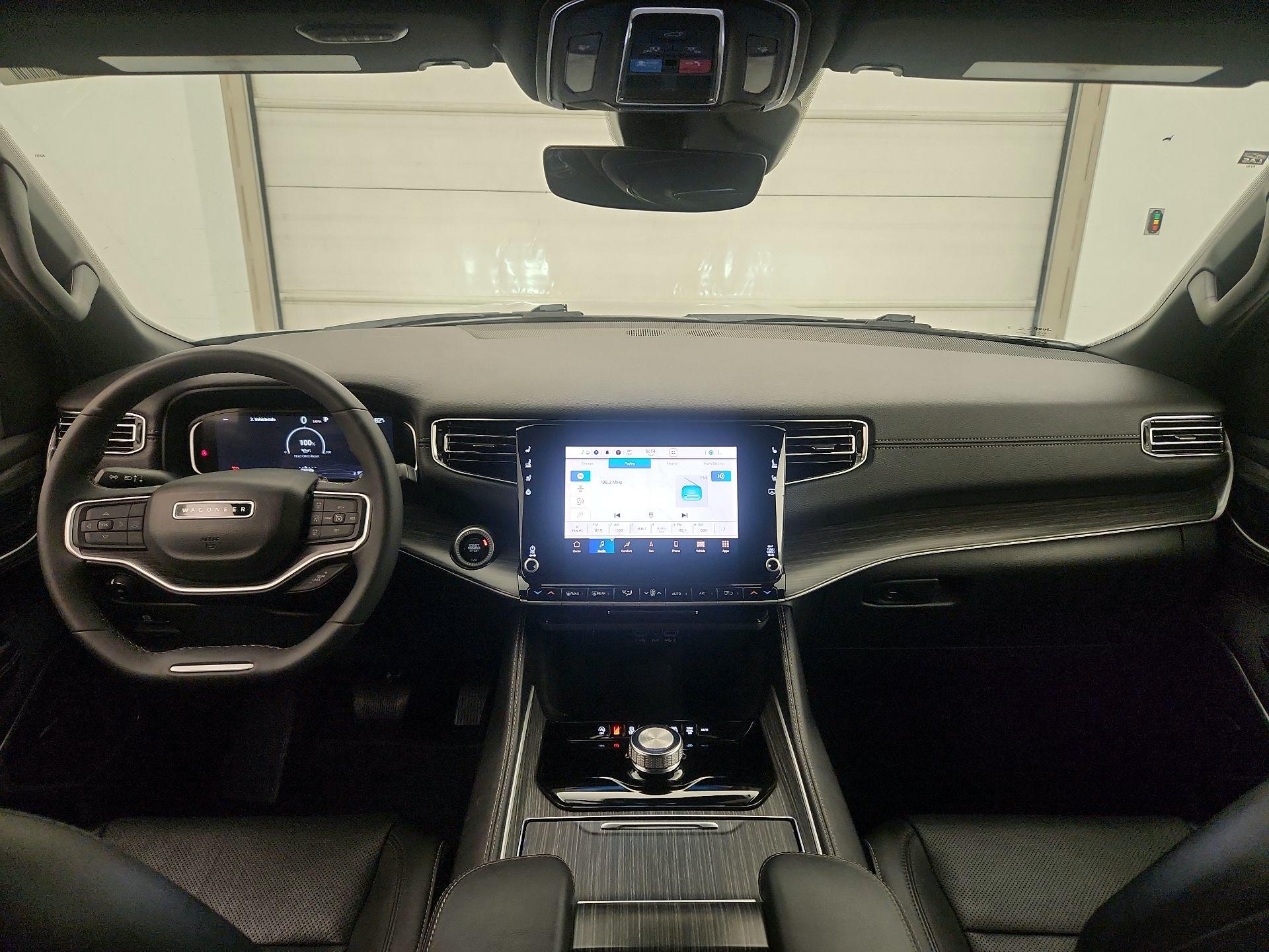 Thumbnail: 2023 Jeep Wagoneer - 9