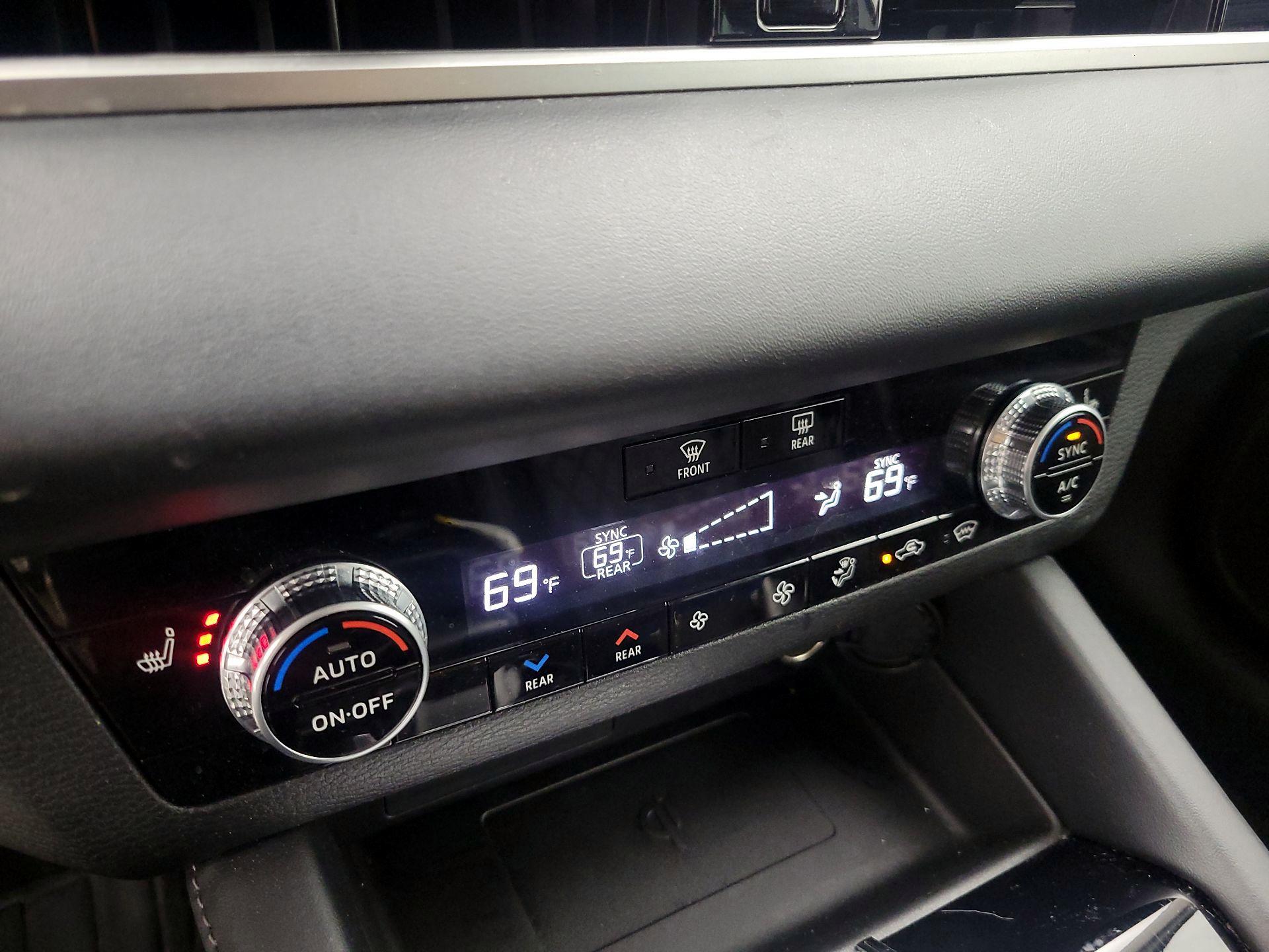 Thumbnail: 2022 Mitsubishi Outlander - 17