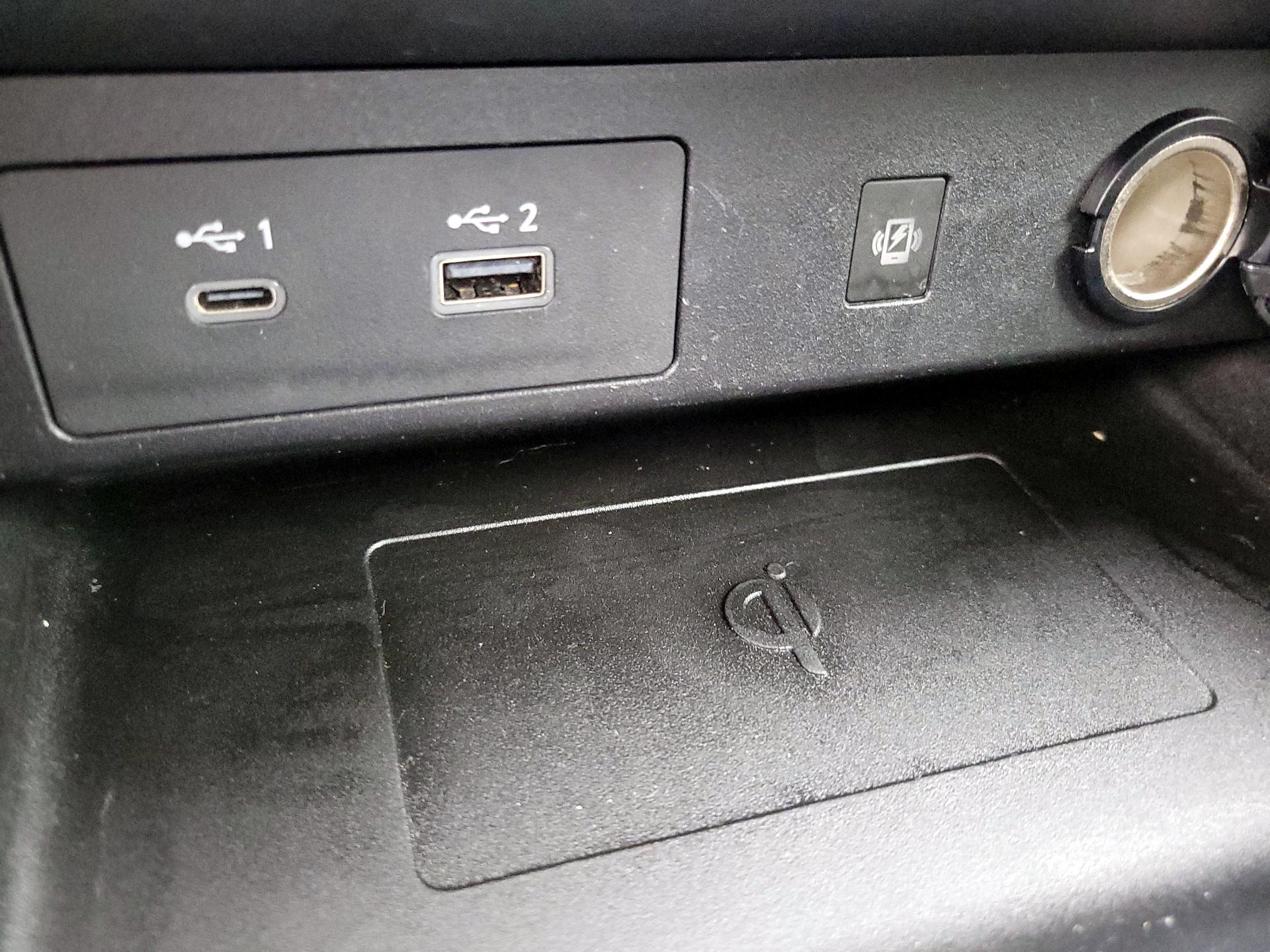 Thumbnail: 2022 Mitsubishi Outlander - 19