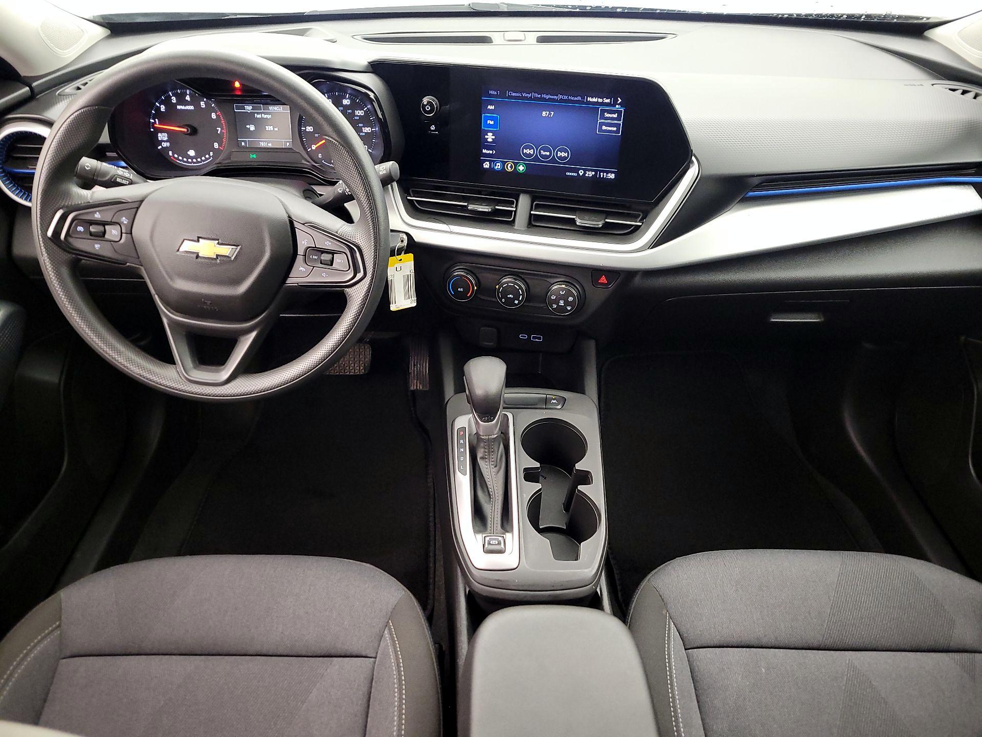 Thumbnail: 2024 Chevrolet Trax - 9