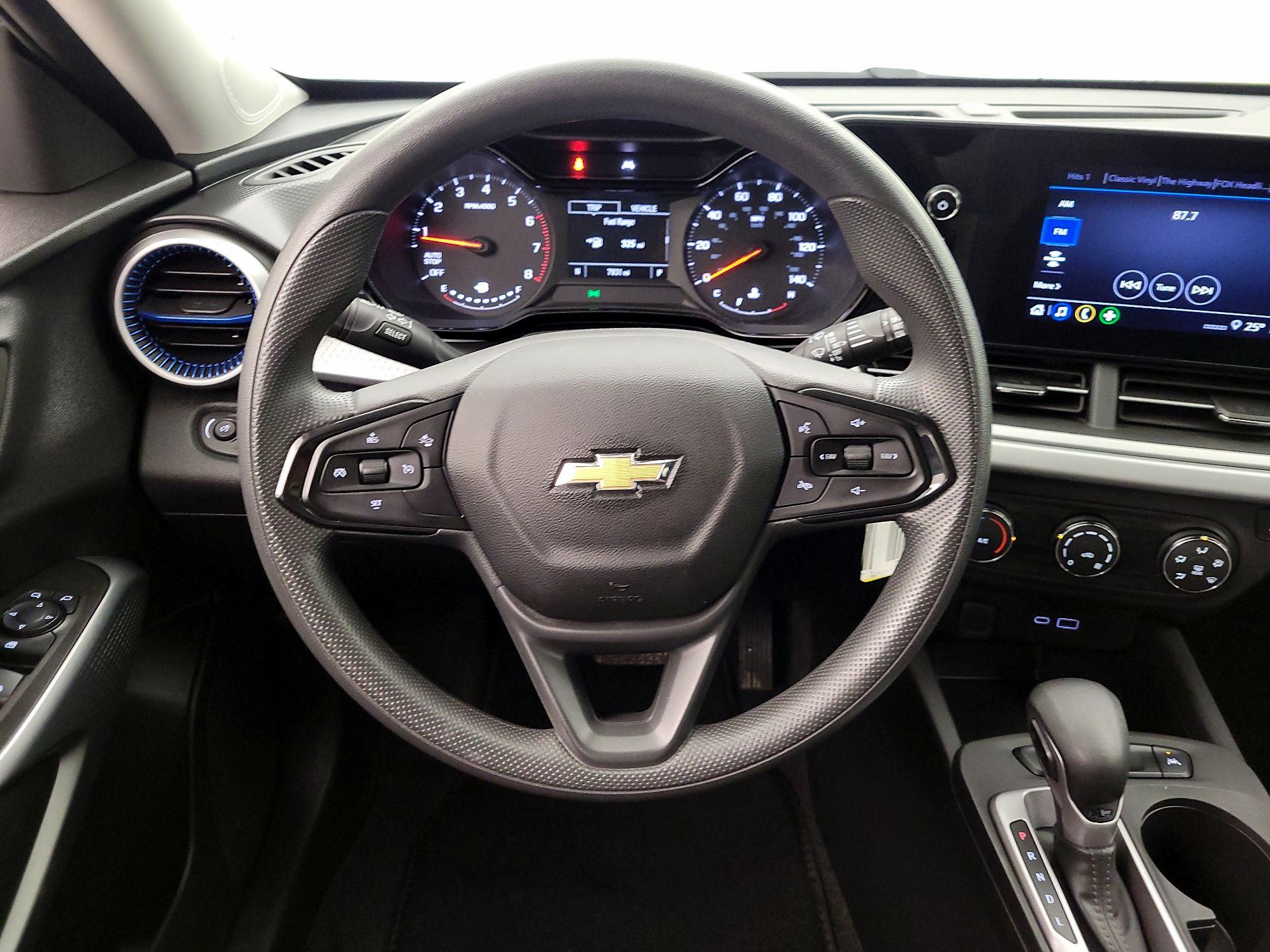 Thumbnail: 2024 Chevrolet Trax - 10