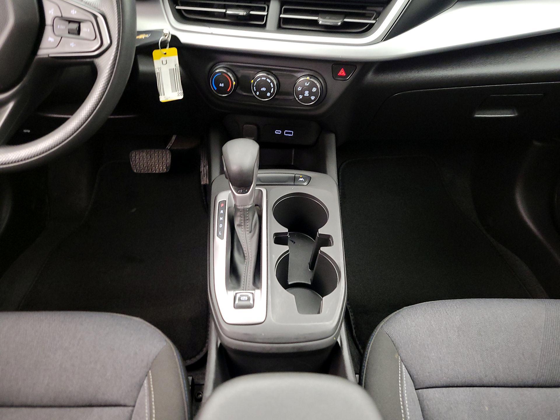 Thumbnail: 2024 Chevrolet Trax - 17