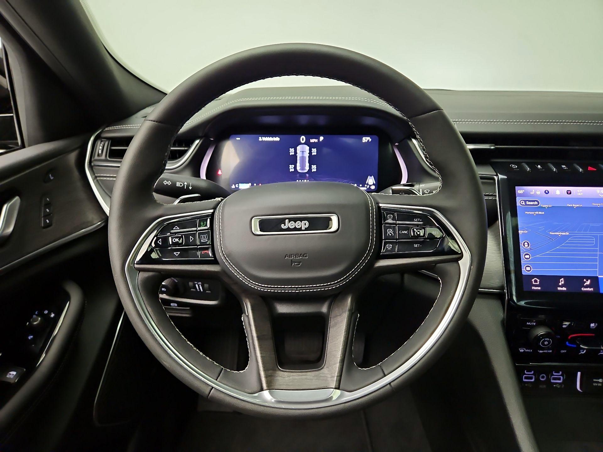 Thumbnail: 2023 Jeep Grand Cherokee - 10