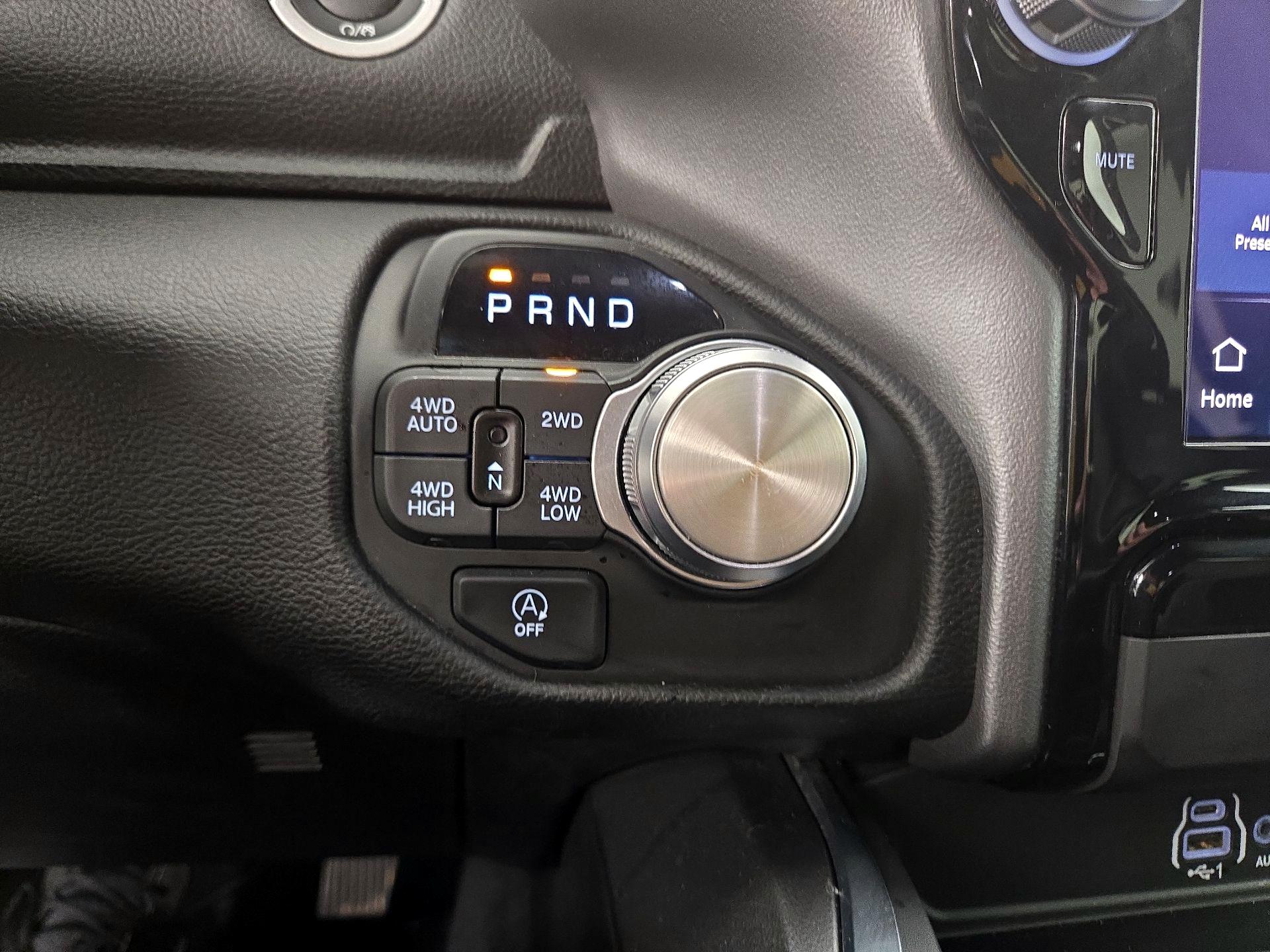 Thumbnail: 2025 RAM 1500 - 18