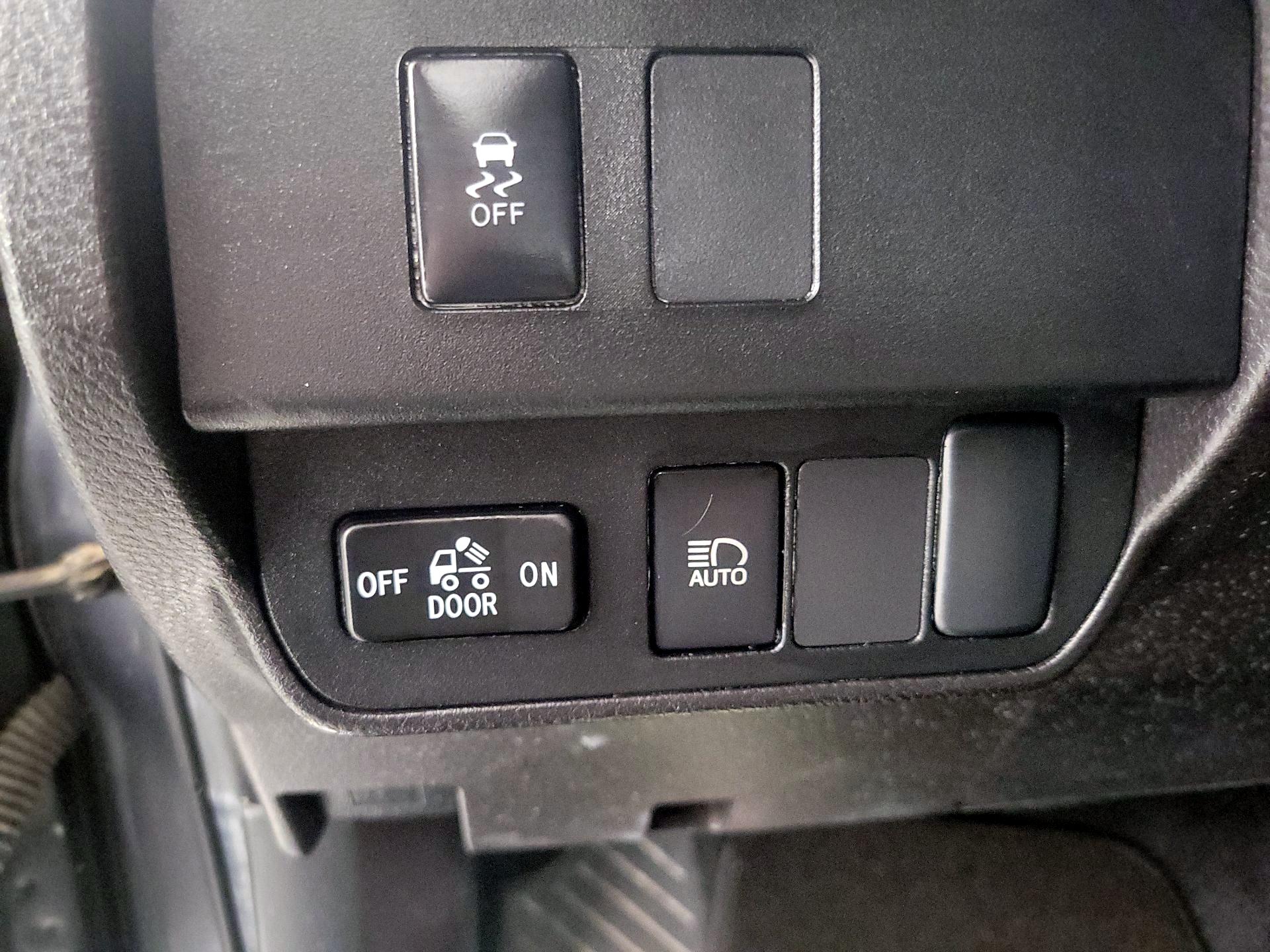 Thumbnail: 2023 Toyota Tacoma - 13