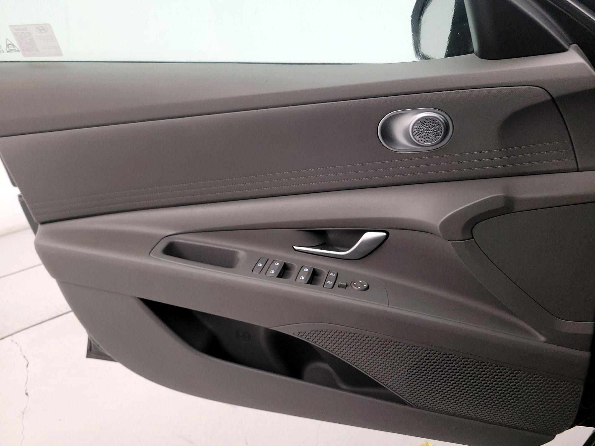 Thumbnail: 2024 Hyundai Elantra - 12