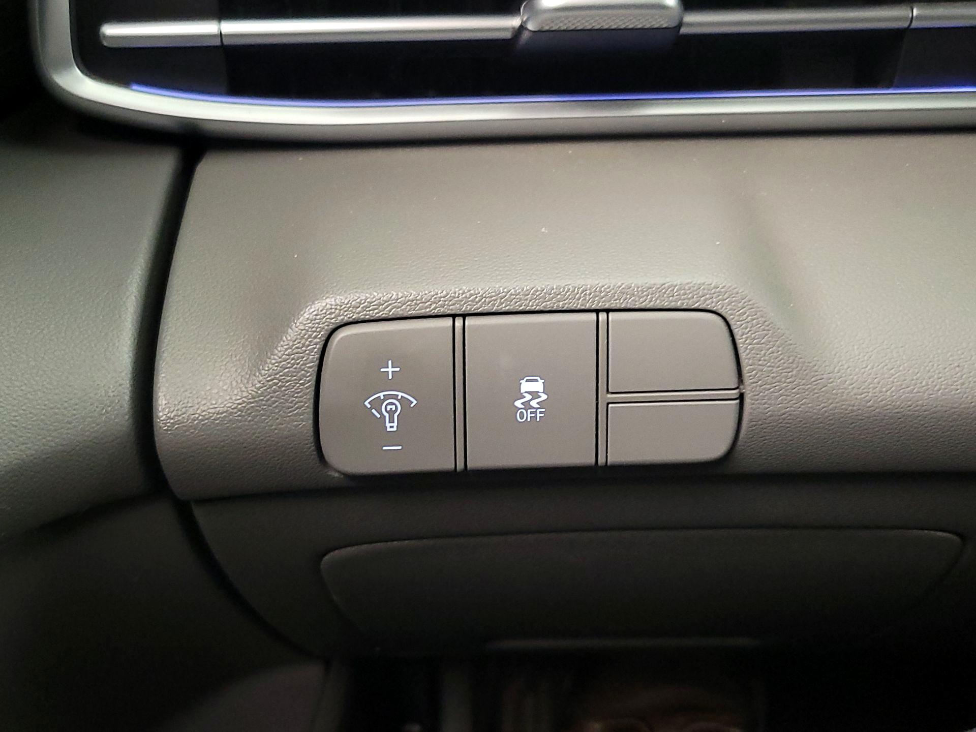 Thumbnail: 2024 Hyundai Elantra - 13