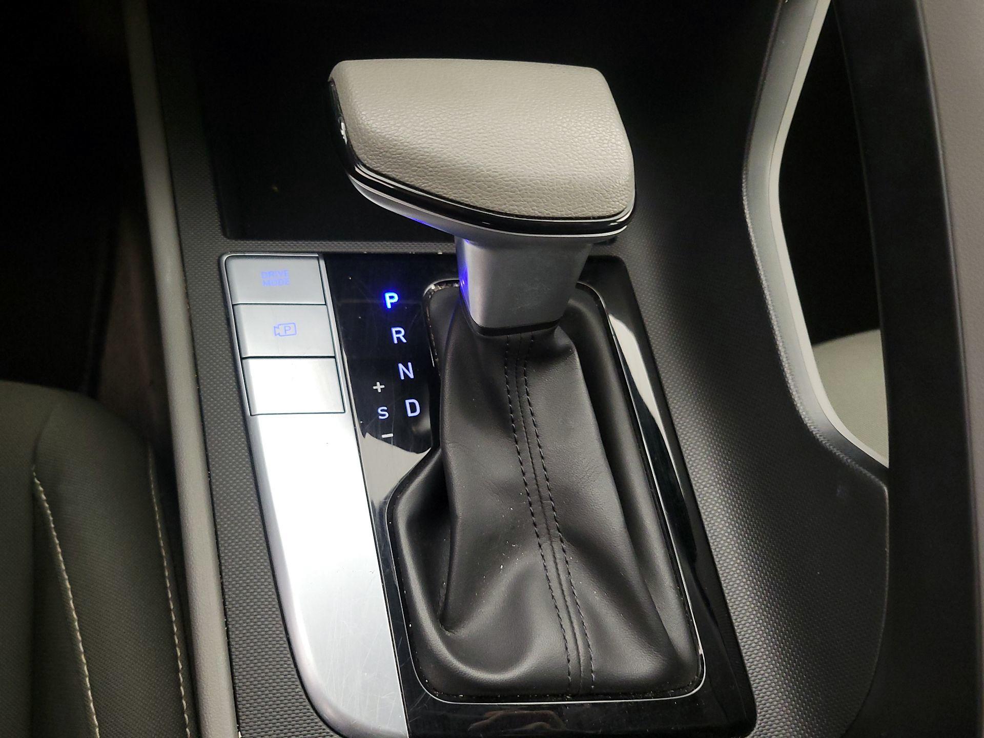 Thumbnail: 2024 Hyundai Elantra - 17