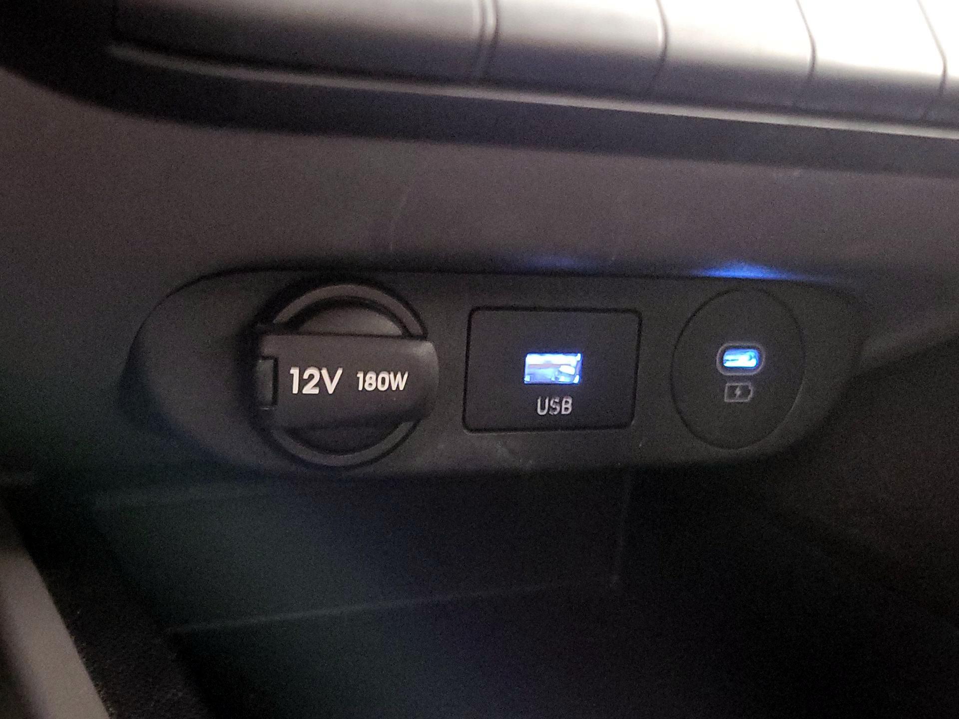 Thumbnail: 2024 Hyundai Elantra - 18