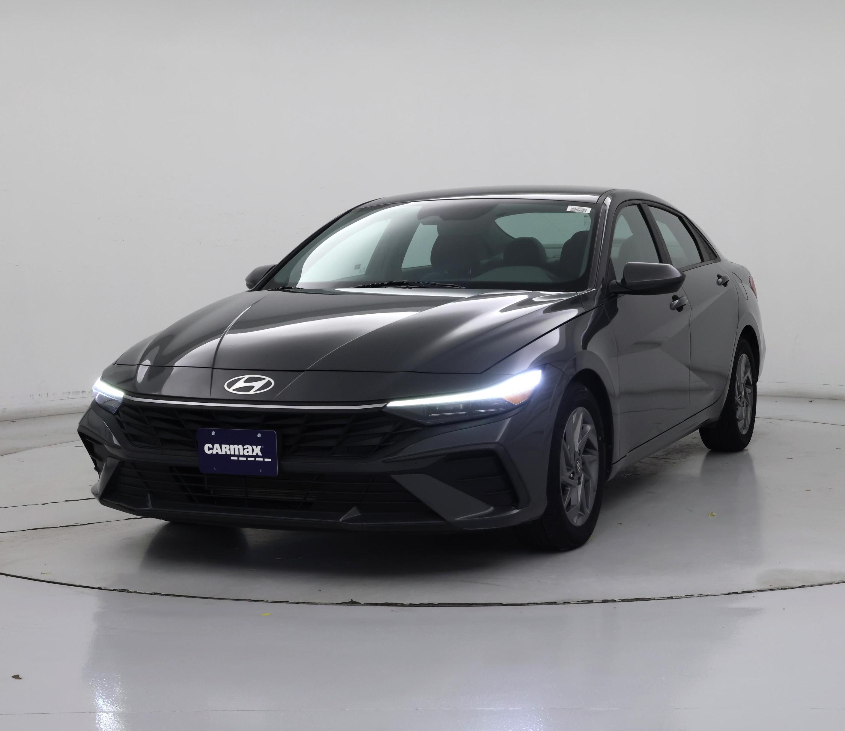 Thumbnail: 2024 Hyundai Elantra - 4