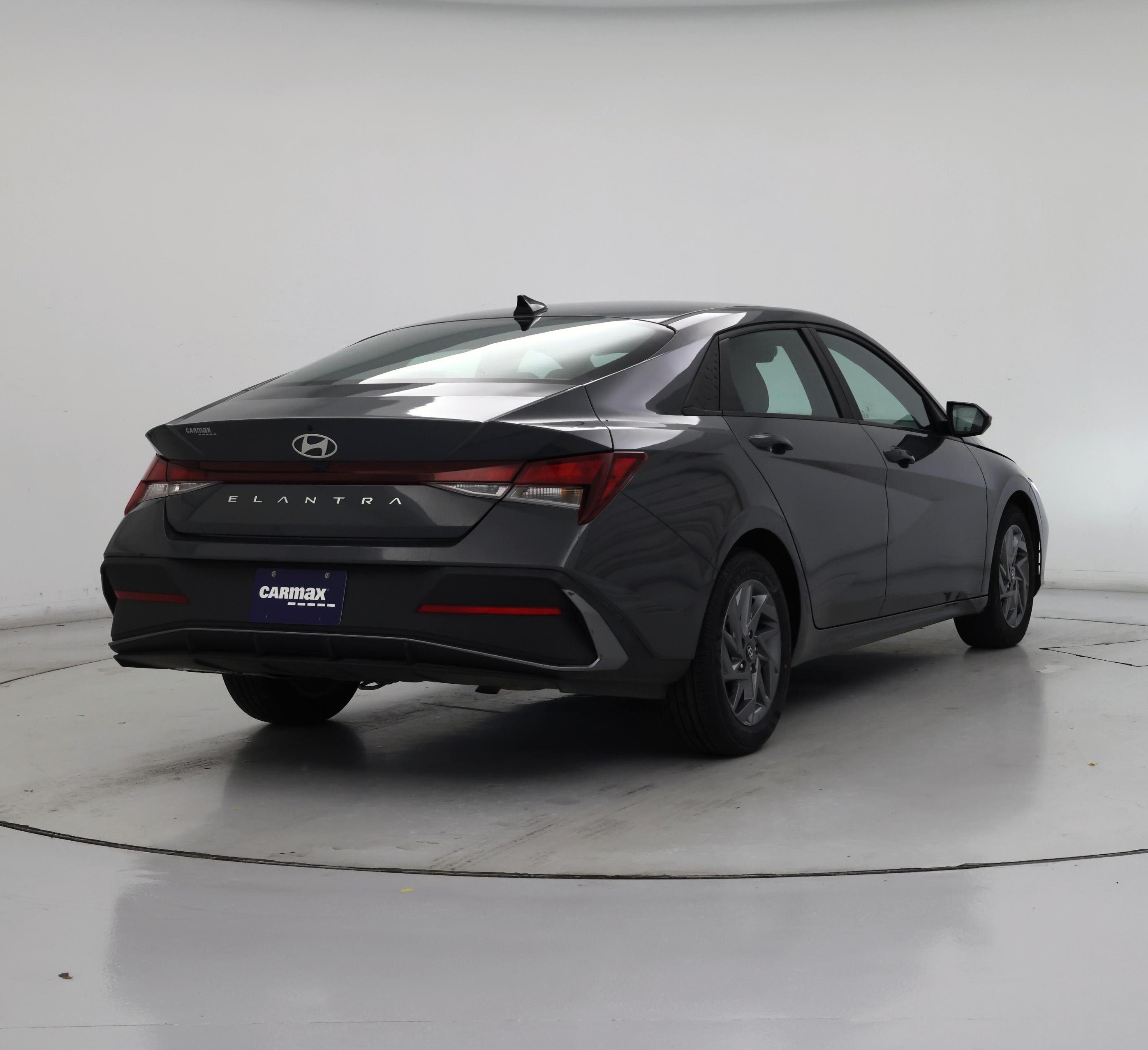 Thumbnail: 2024 Hyundai Elantra - 8