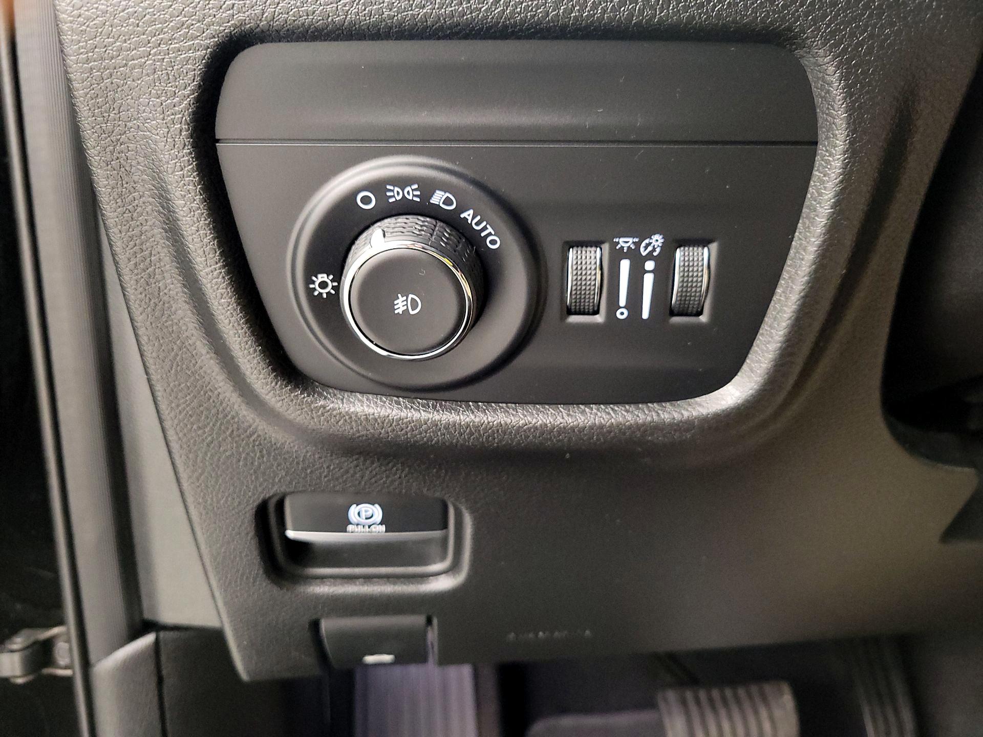 Thumbnail: 2022 Jeep Grand Cherokee - 13