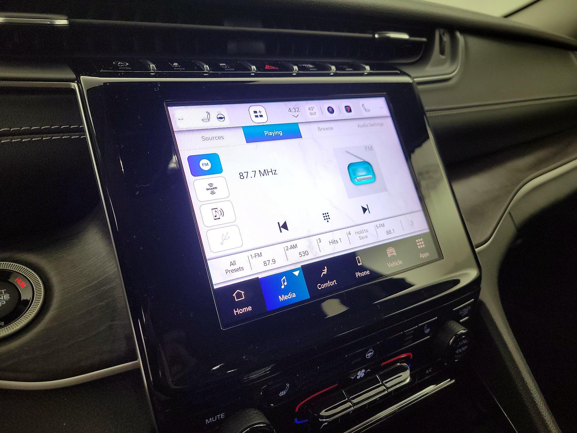 Thumbnail: 2022 Jeep Grand Cherokee - 16