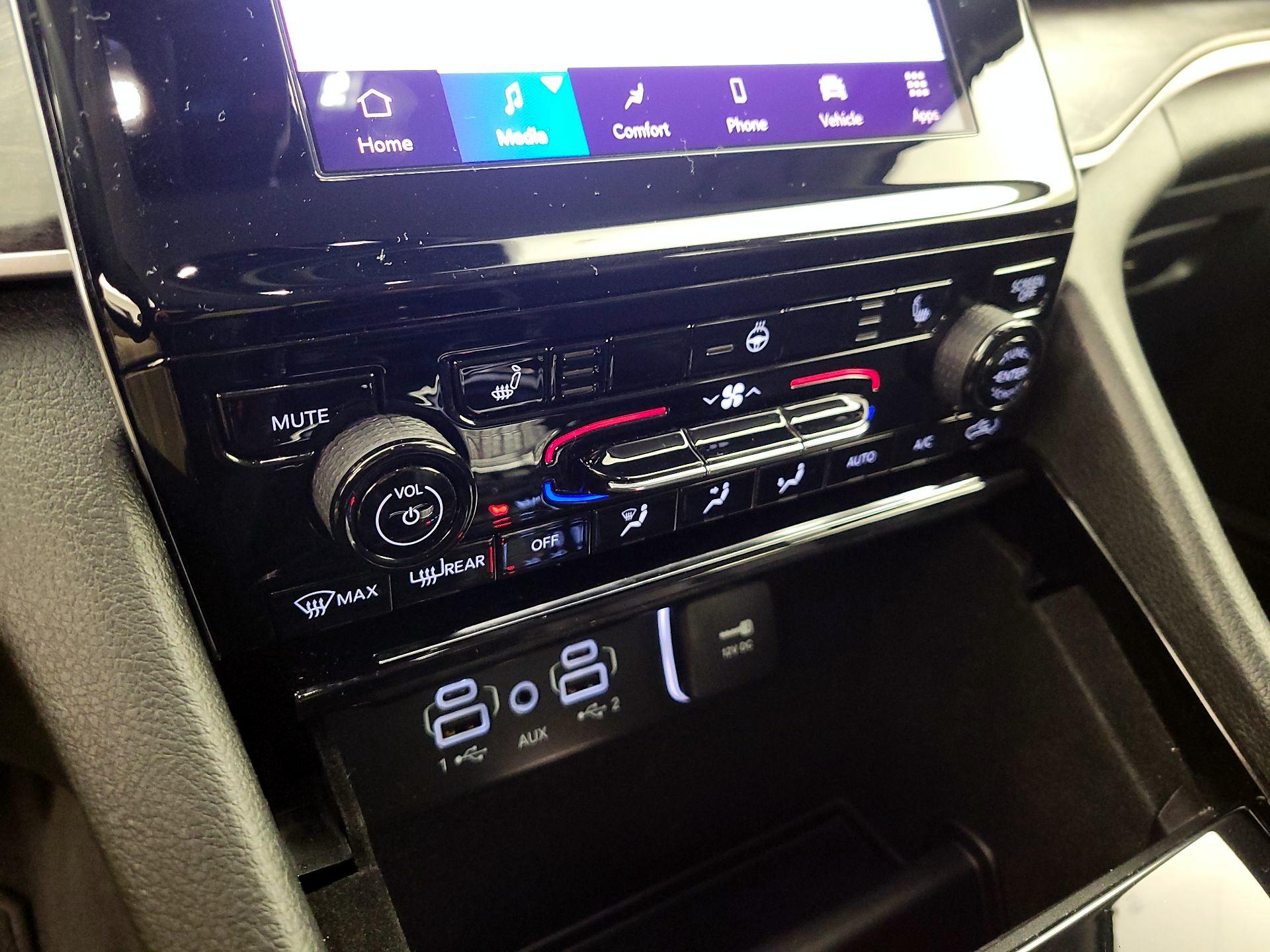 Thumbnail: 2022 Jeep Grand Cherokee - 17