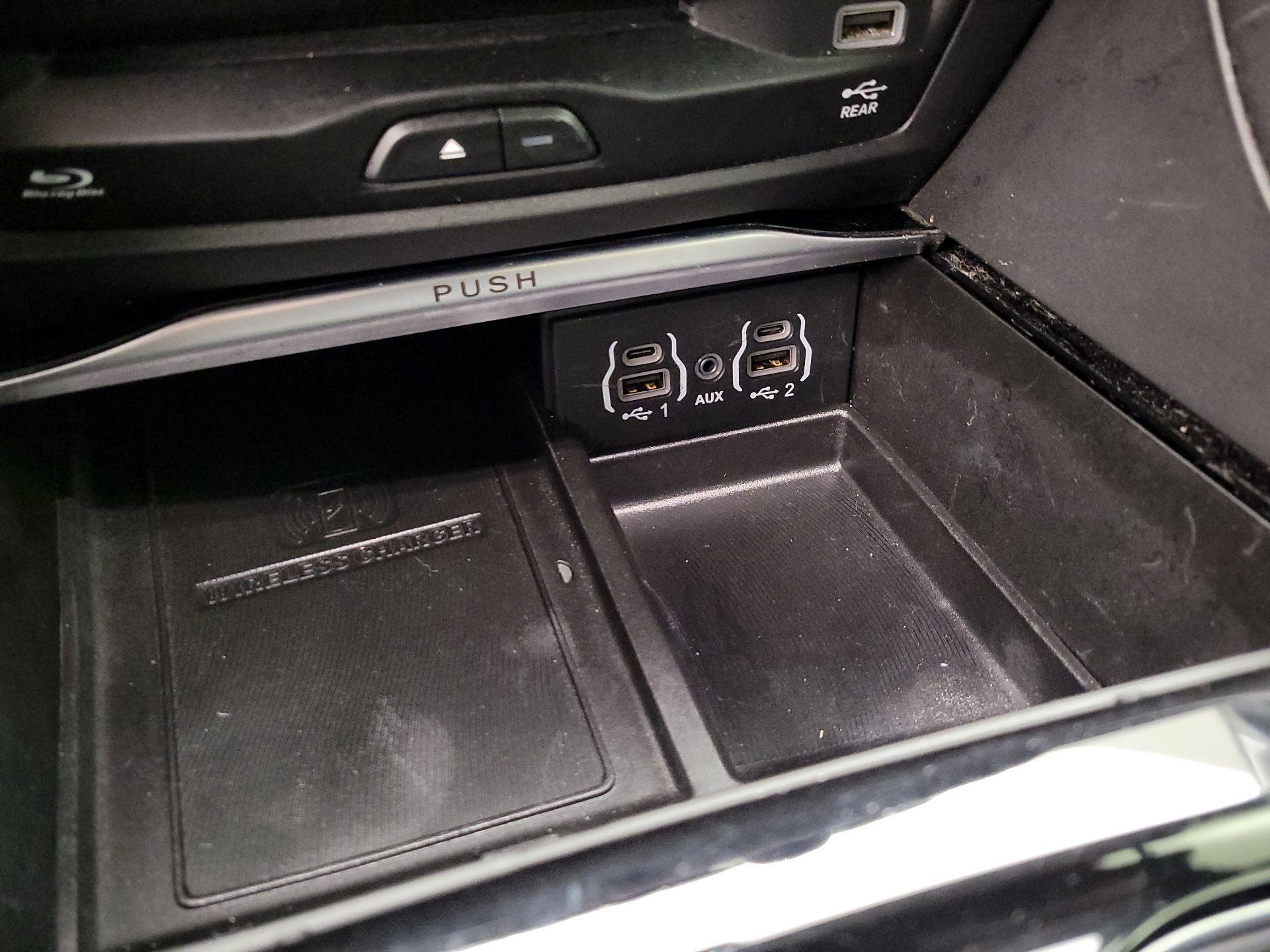 Thumbnail: 2023 Chrysler Pacifica - 19