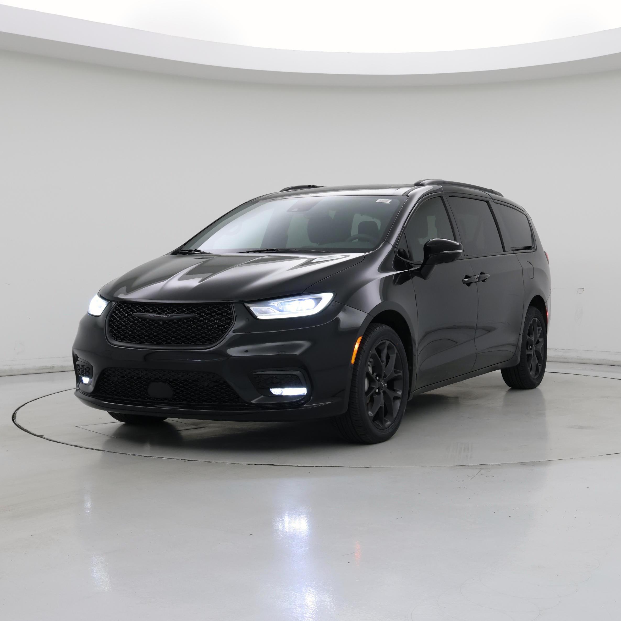 Thumbnail: 2023 Chrysler Pacifica - 4