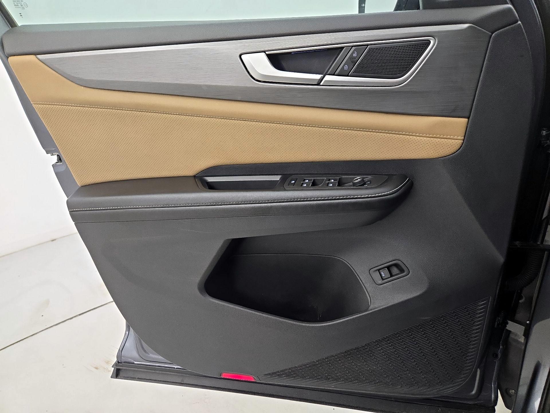 Thumbnail: 2024 Volkswagen Atlas - 12