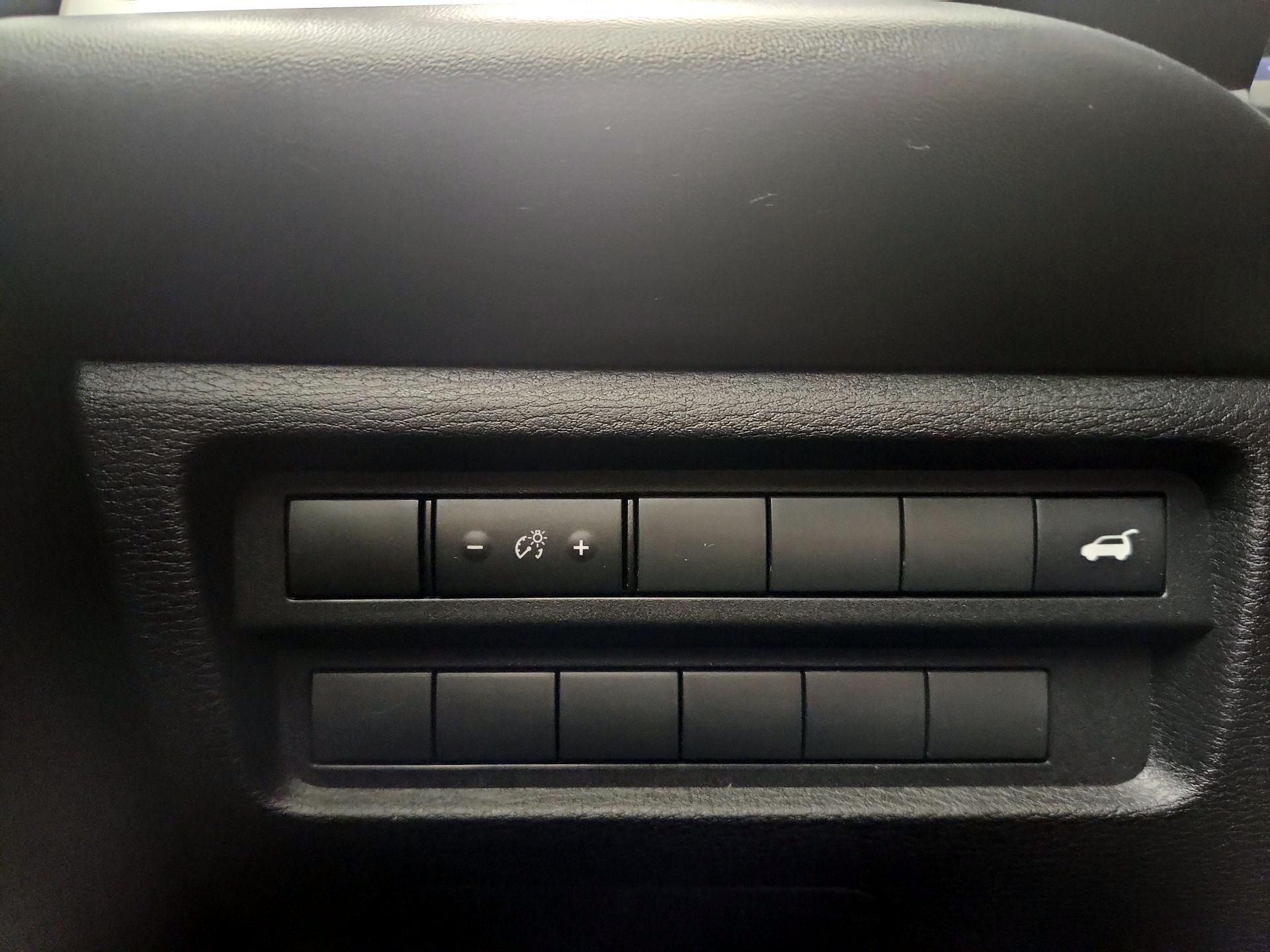 Thumbnail: 2022 Mitsubishi Outlander - 13