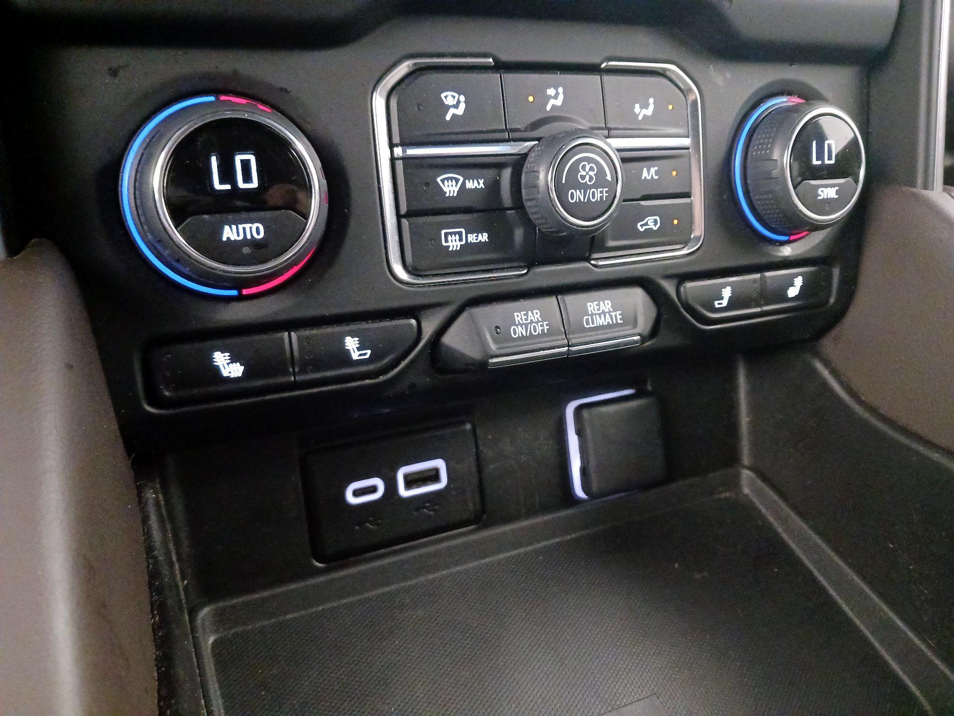 Thumbnail: 2024 Chevrolet Tahoe - 16