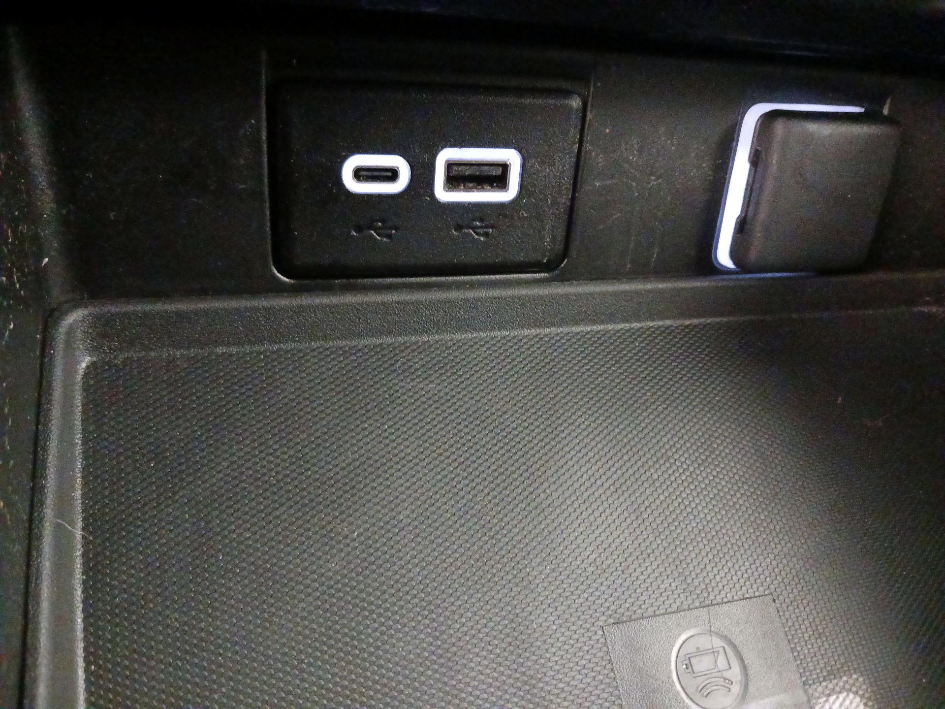 Thumbnail: 2024 Chevrolet Tahoe - 18