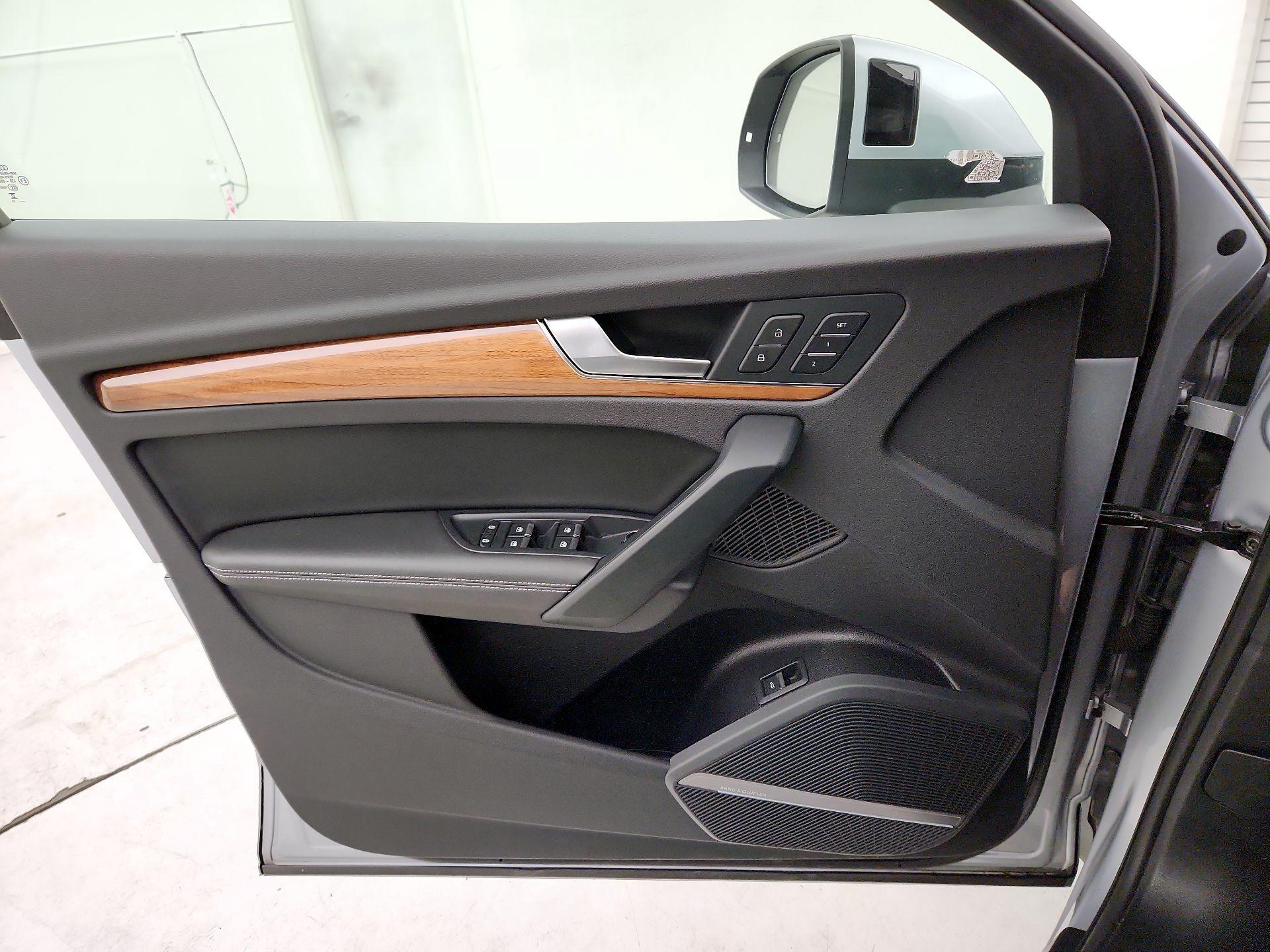 Thumbnail: 2023 Audi Q5 - 12