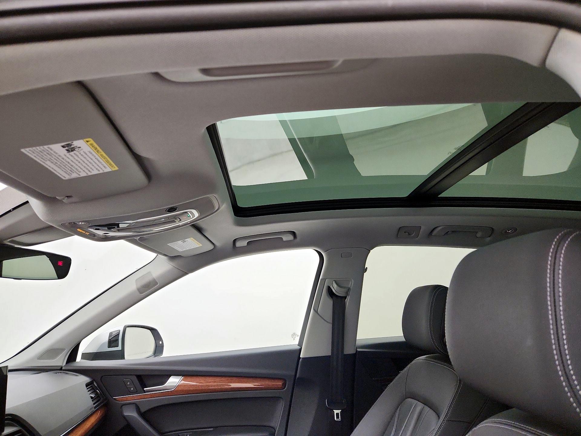 Thumbnail: 2023 Audi Q5 - 19