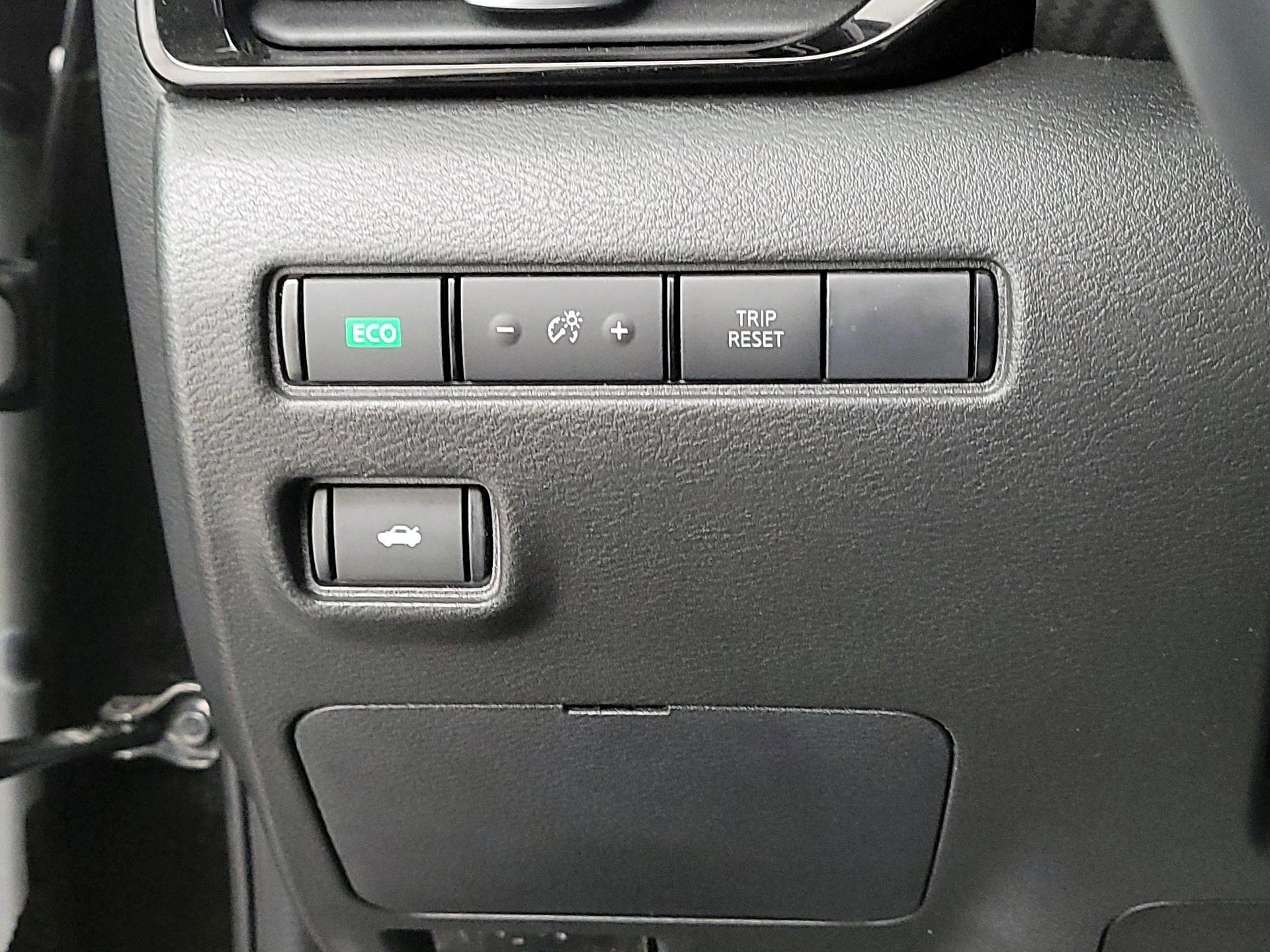 Thumbnail: 2022 Nissan Sentra - 13