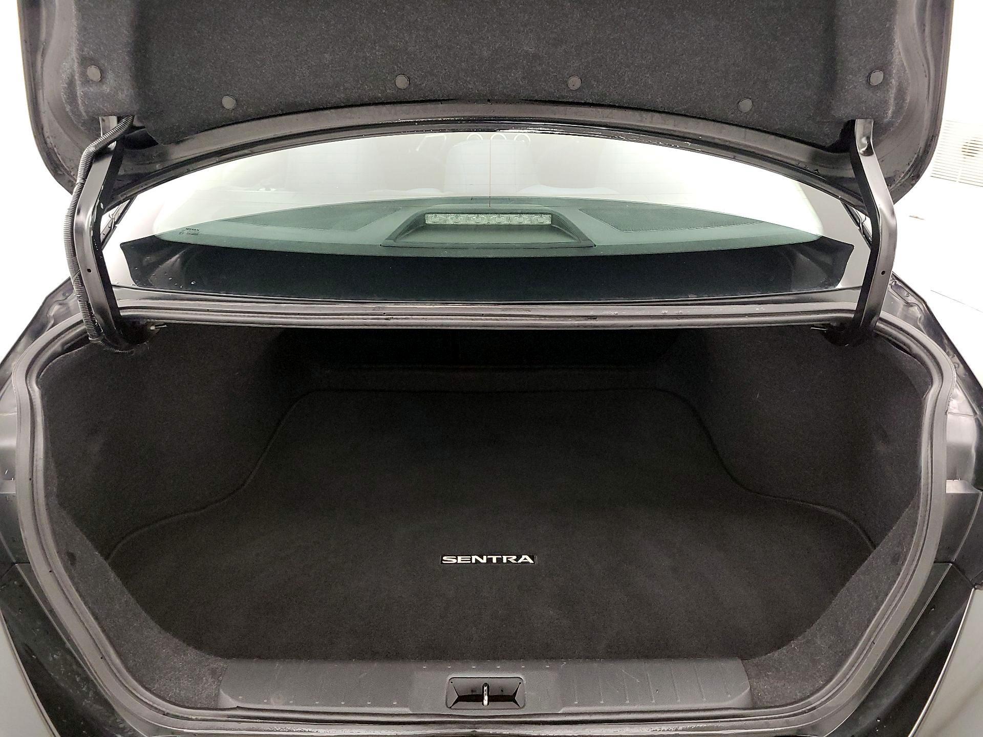 Thumbnail: 2022 Nissan Sentra - 20