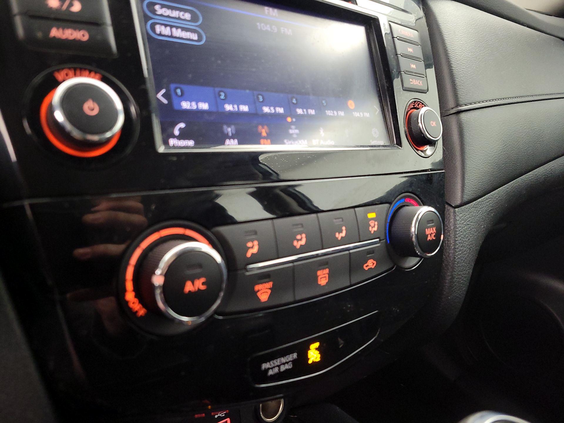 Thumbnail: 2020 Nissan Rogue - 16