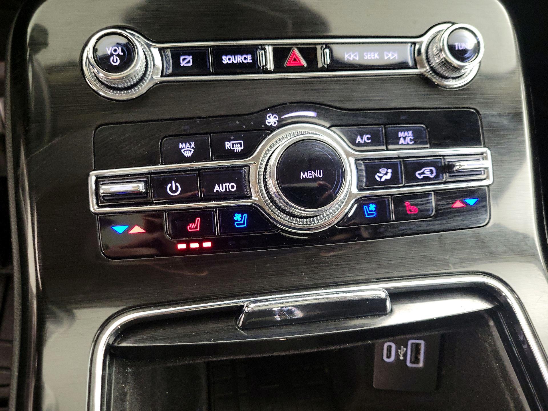 Thumbnail: 2021 Lincoln Nautilus - 17