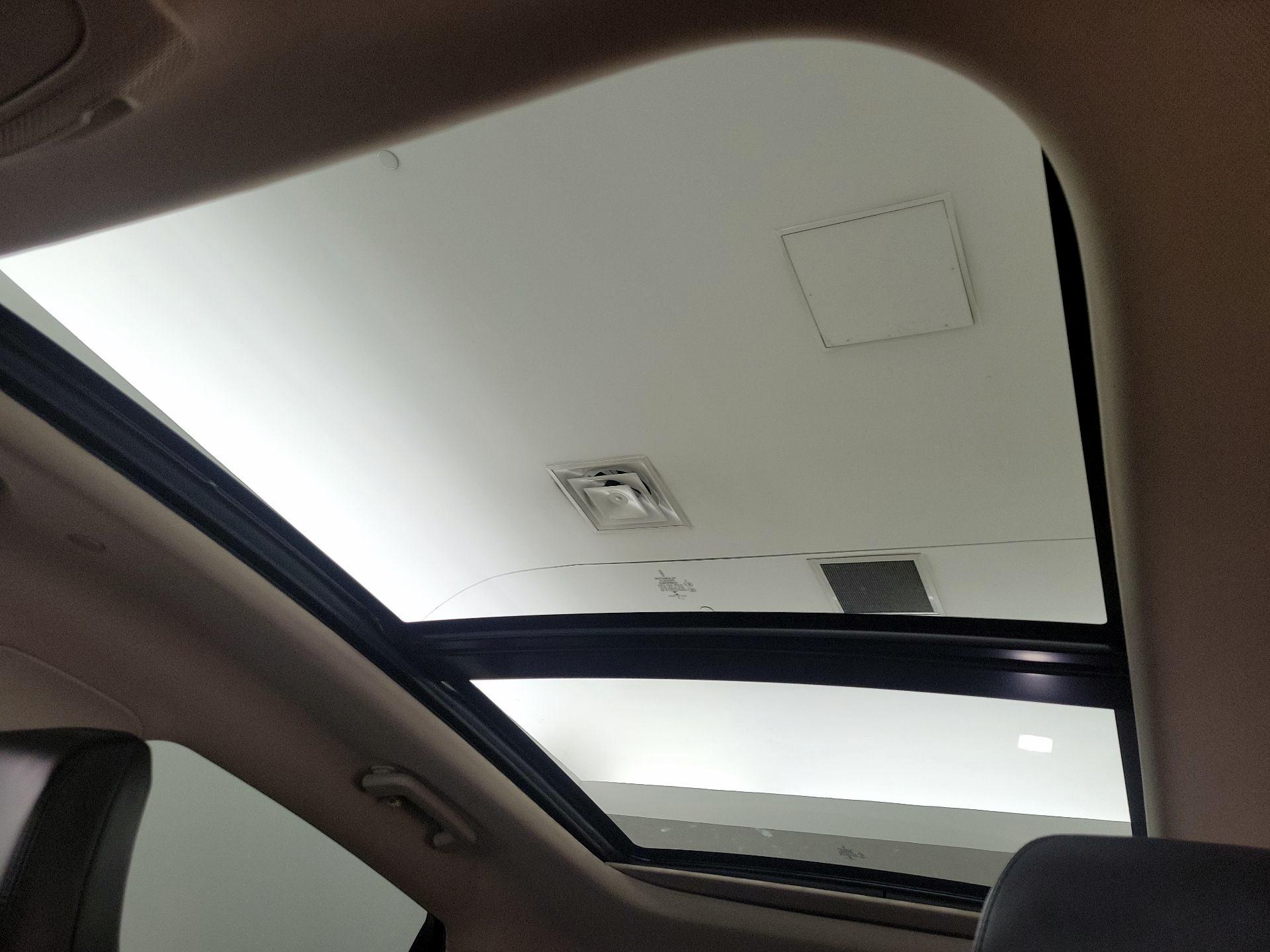 Thumbnail: 2021 Lincoln Nautilus - 20