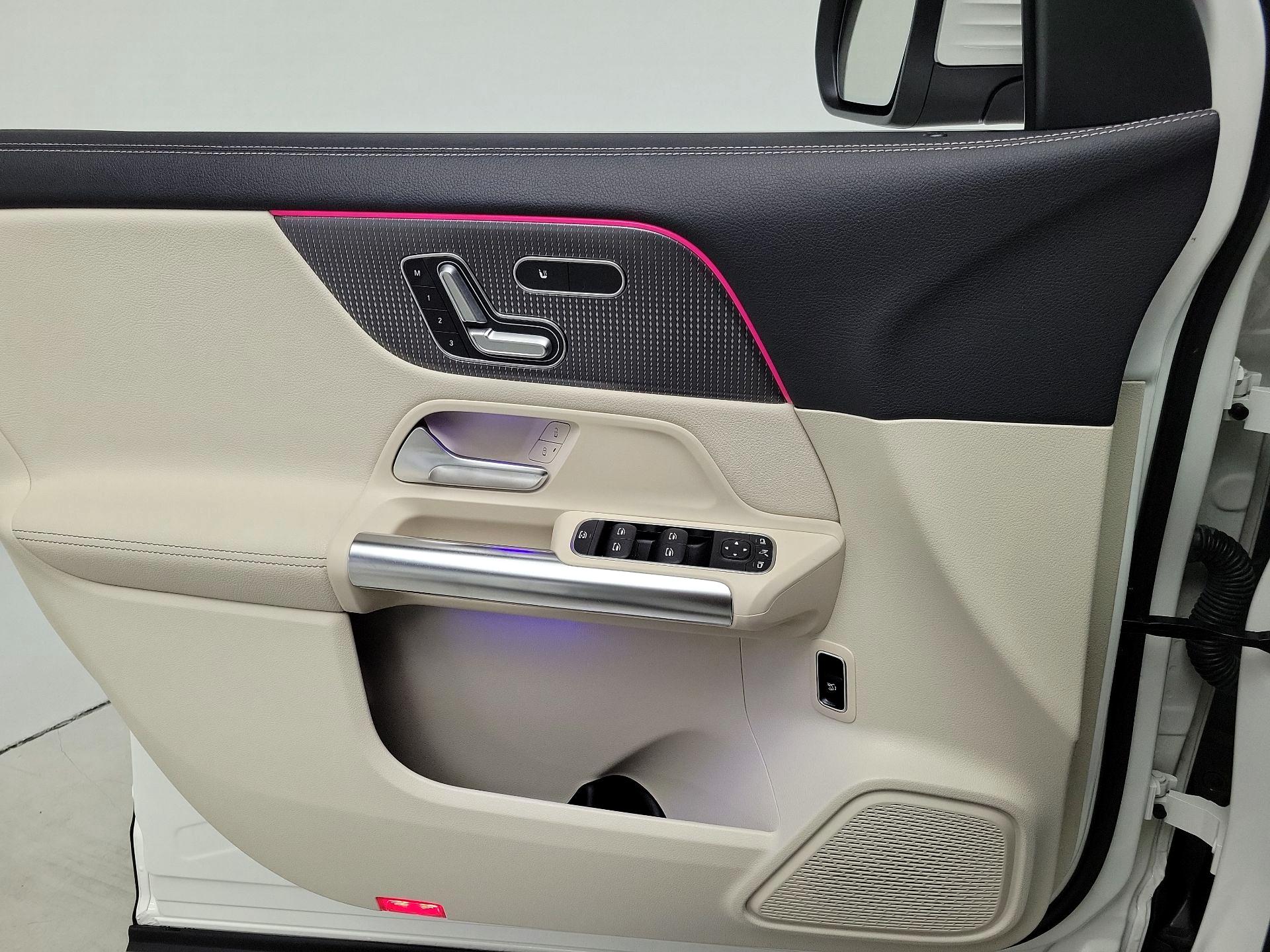 Thumbnail: 2022 Mercedes-Benz GLA - 12