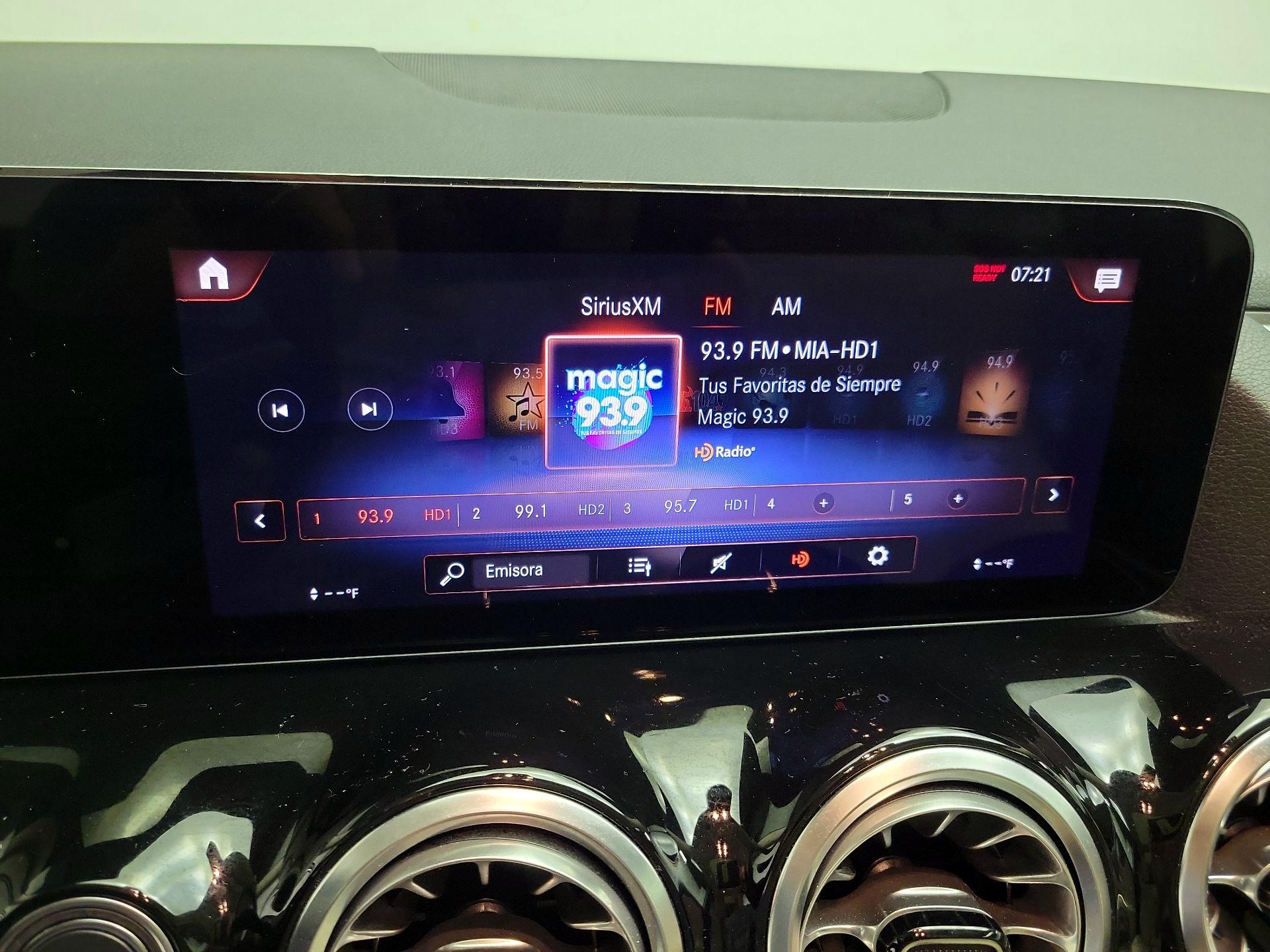 Thumbnail: 2022 Mercedes-Benz GLA - 16