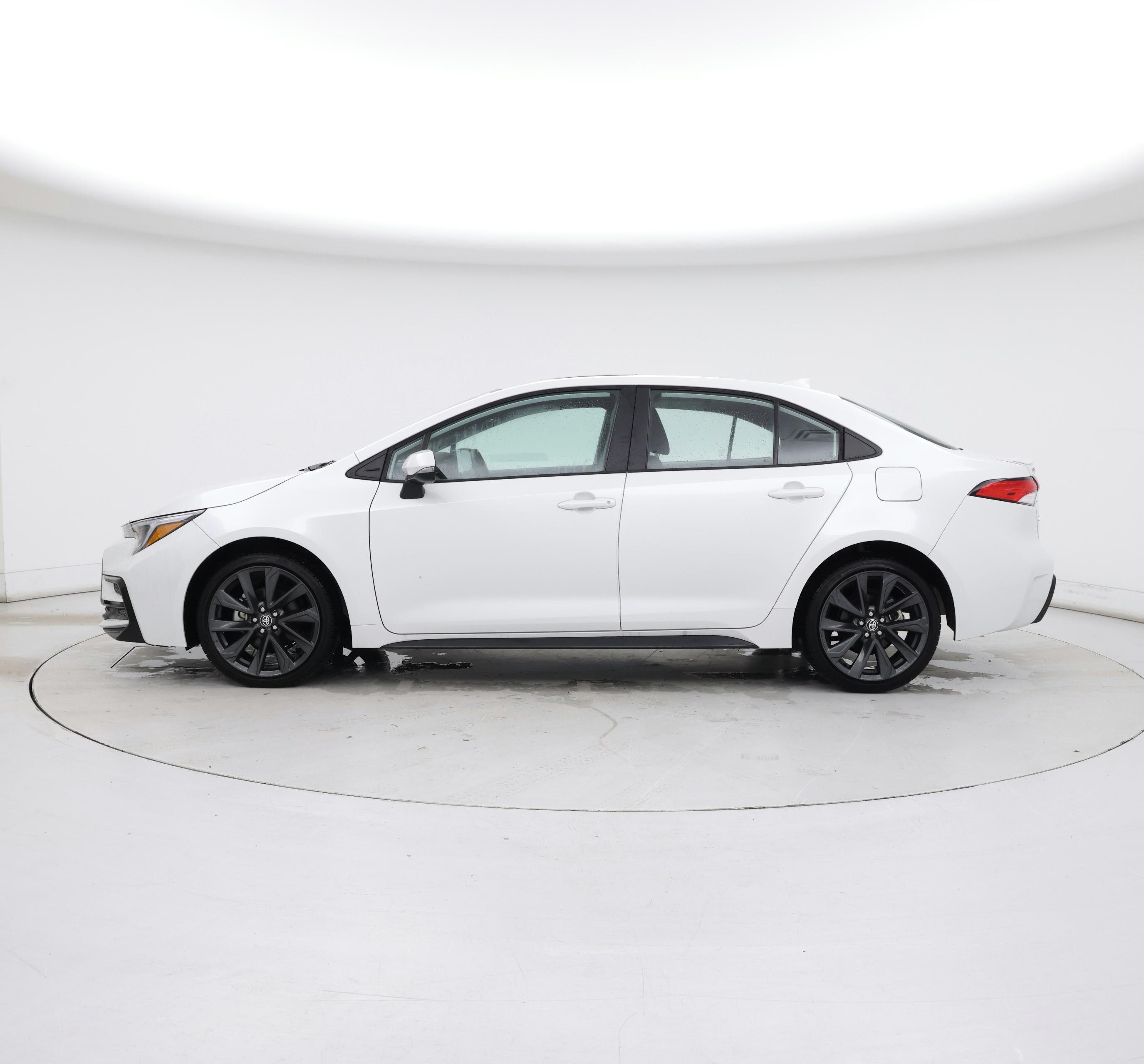 Thumbnail: 2024 Toyota Corolla - 3