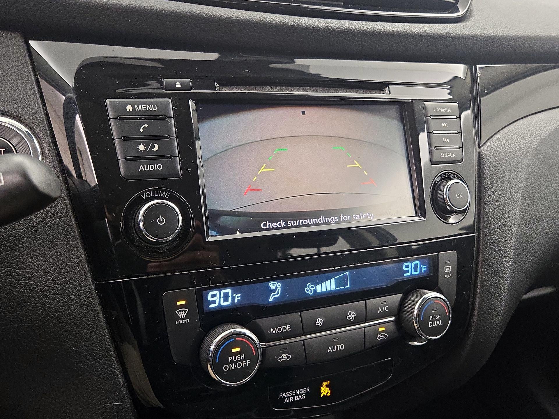 Thumbnail: 2019 Nissan Rogue Sport - 14