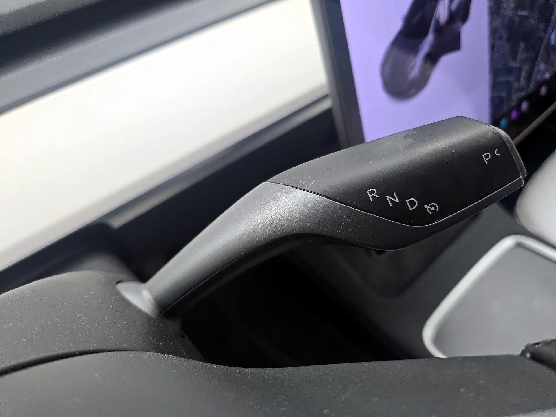 Thumbnail: 2022 Tesla Model 3 - 17