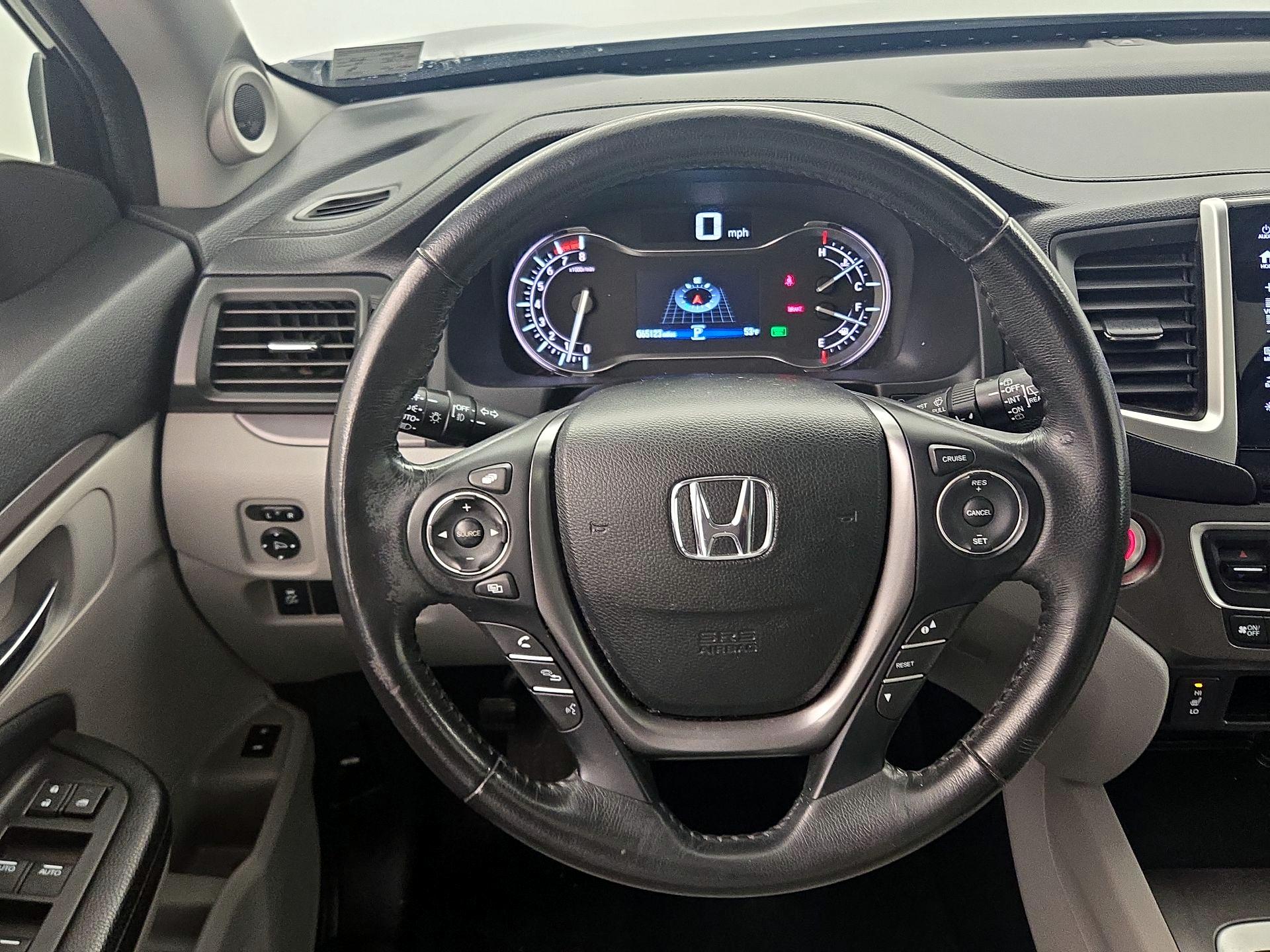 Thumbnail: 2018 Honda Pilot - 10